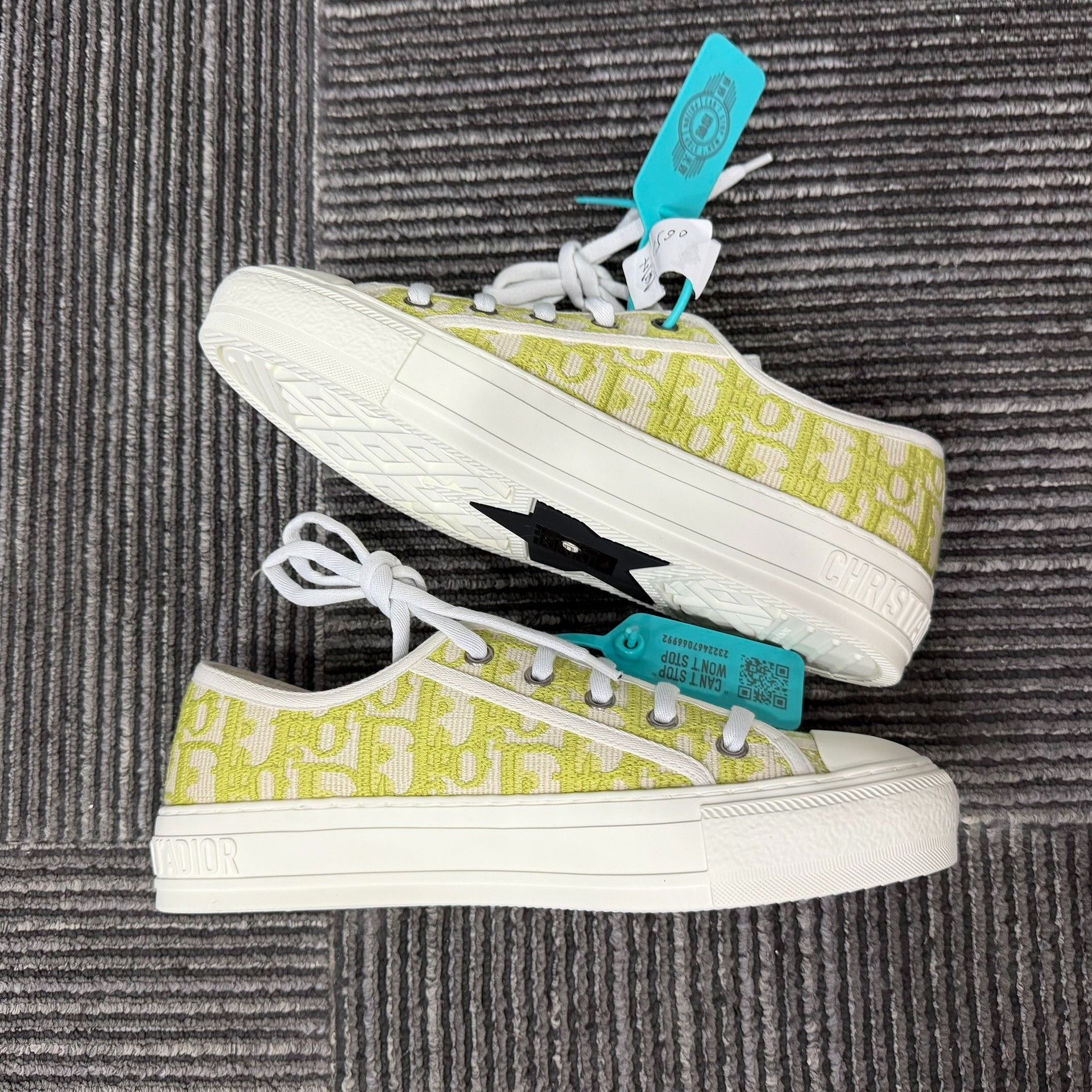 Dior Dior Yellow Lowtop Sneakers us_7 Women Size US 7 / IT 37 - 3 Thumbnail