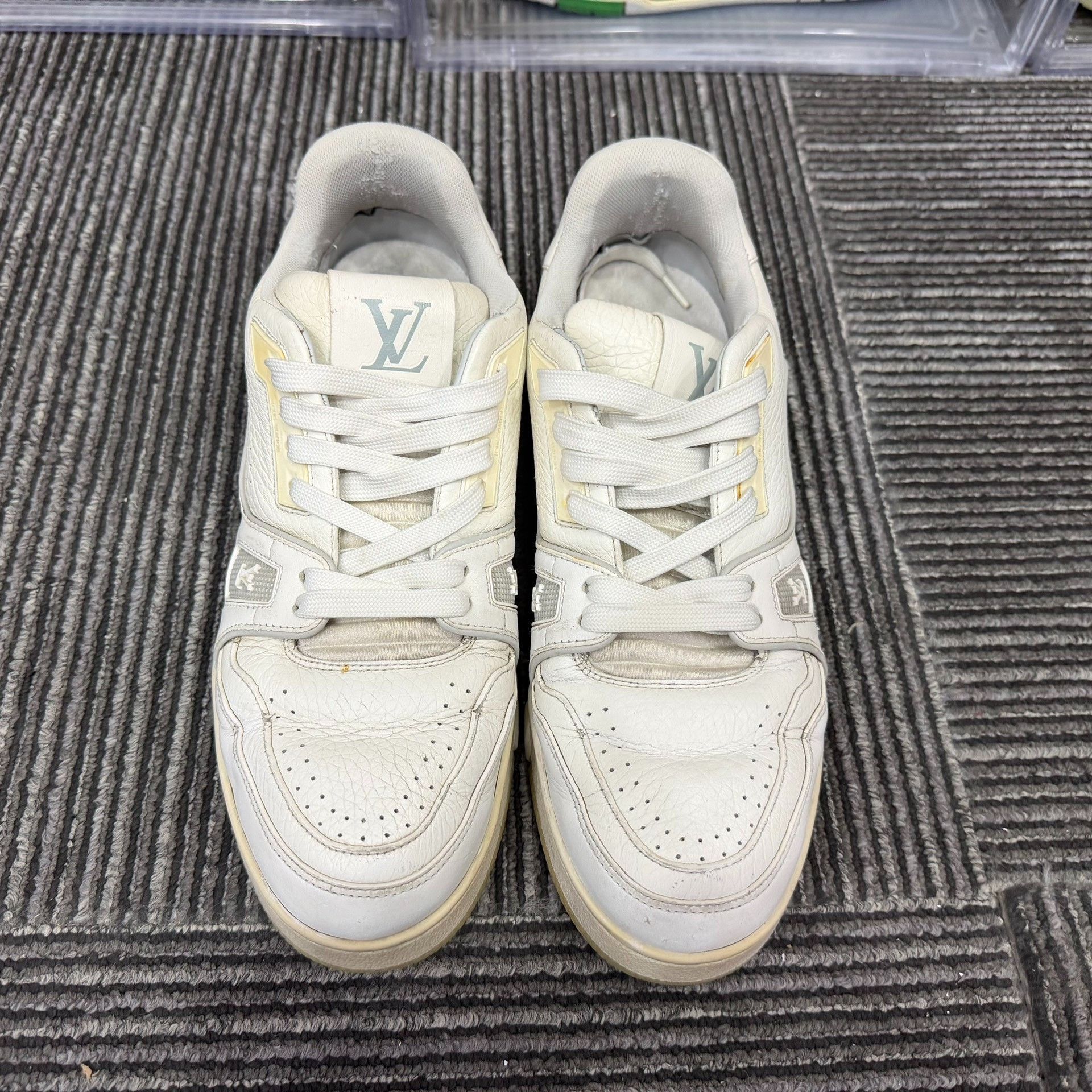 Louis Vuitton Louis Vuitton Training White Lowtop Sneakers 8 Men Size US 8 / EU 41 - 4 Thumbnail