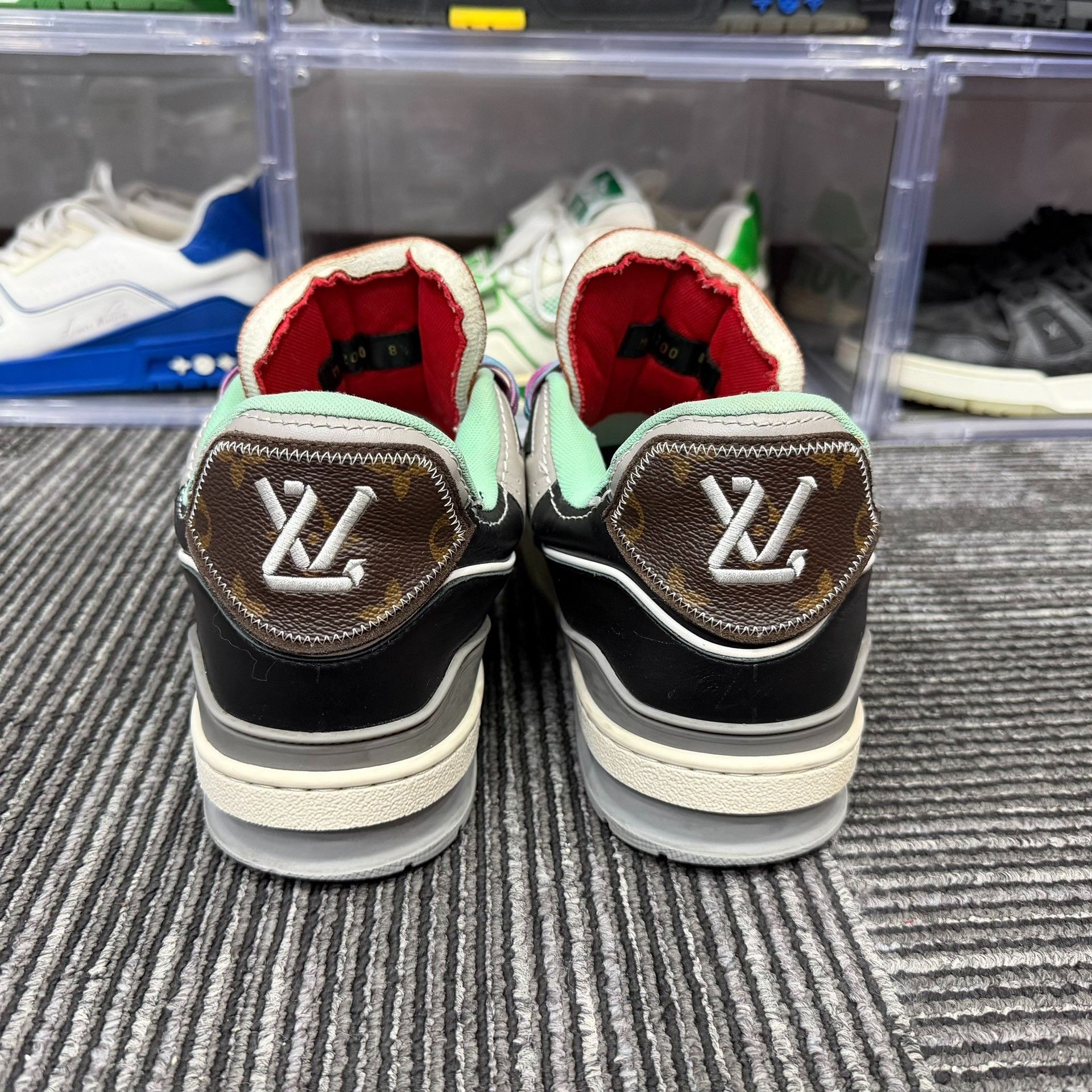 Louis Vuitton Louis Vuitton Training Blue Lowtop Sneakers 9 Men Size US 9 / EU 42 - 5 Thumbnail