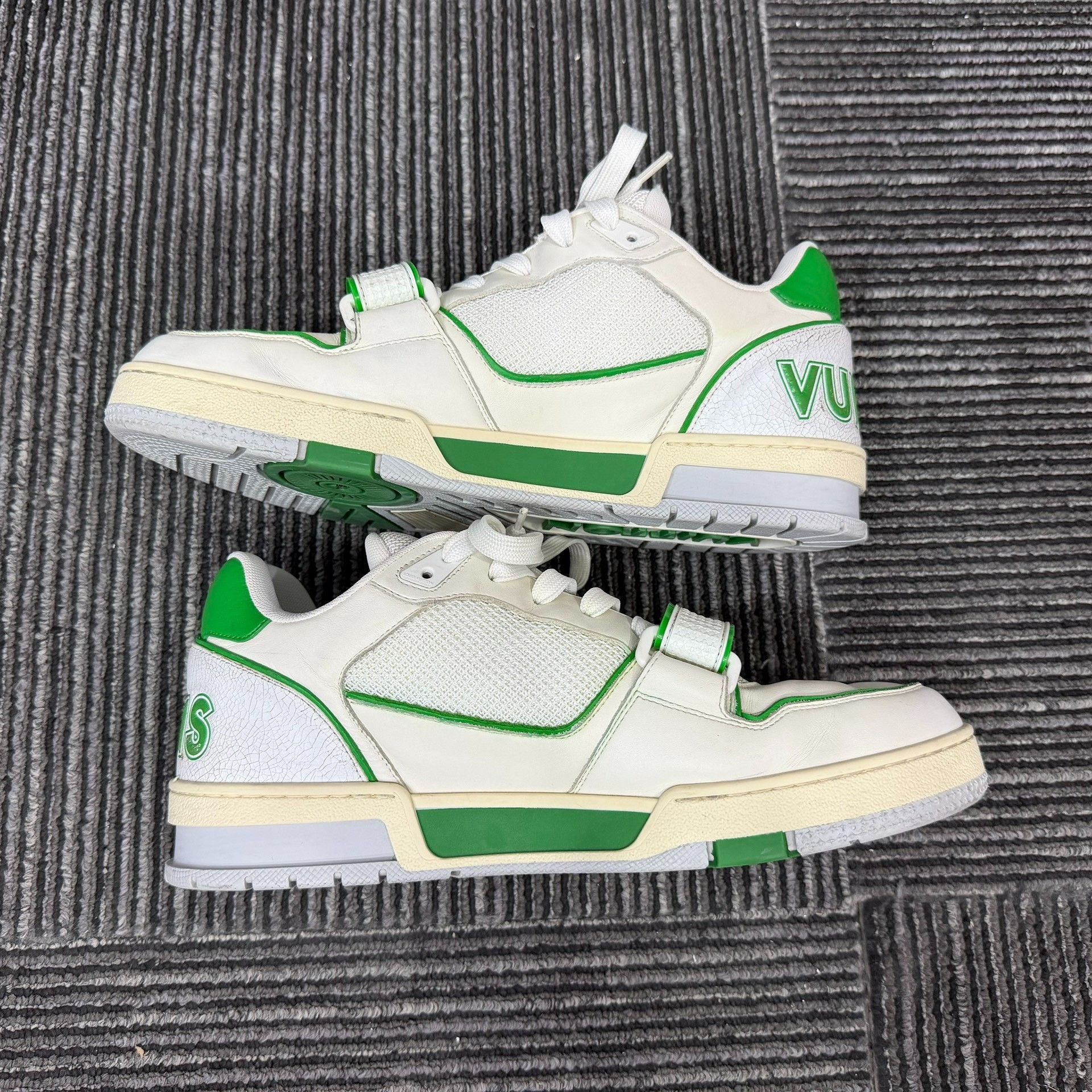 Louis Vuitton Louis Vuitton Training Green Lowtop Sneakers 8 Men Size US 8 / EU 41 - 3 Thumbnail