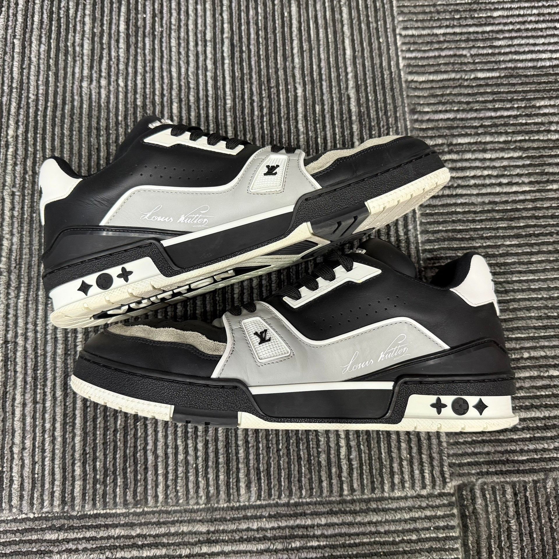 Louis Vuitton Louis Vuitton Training Gray Lowtop Sneakers 8 Men Size US 8 / EU 41 - 2 Thumbnail