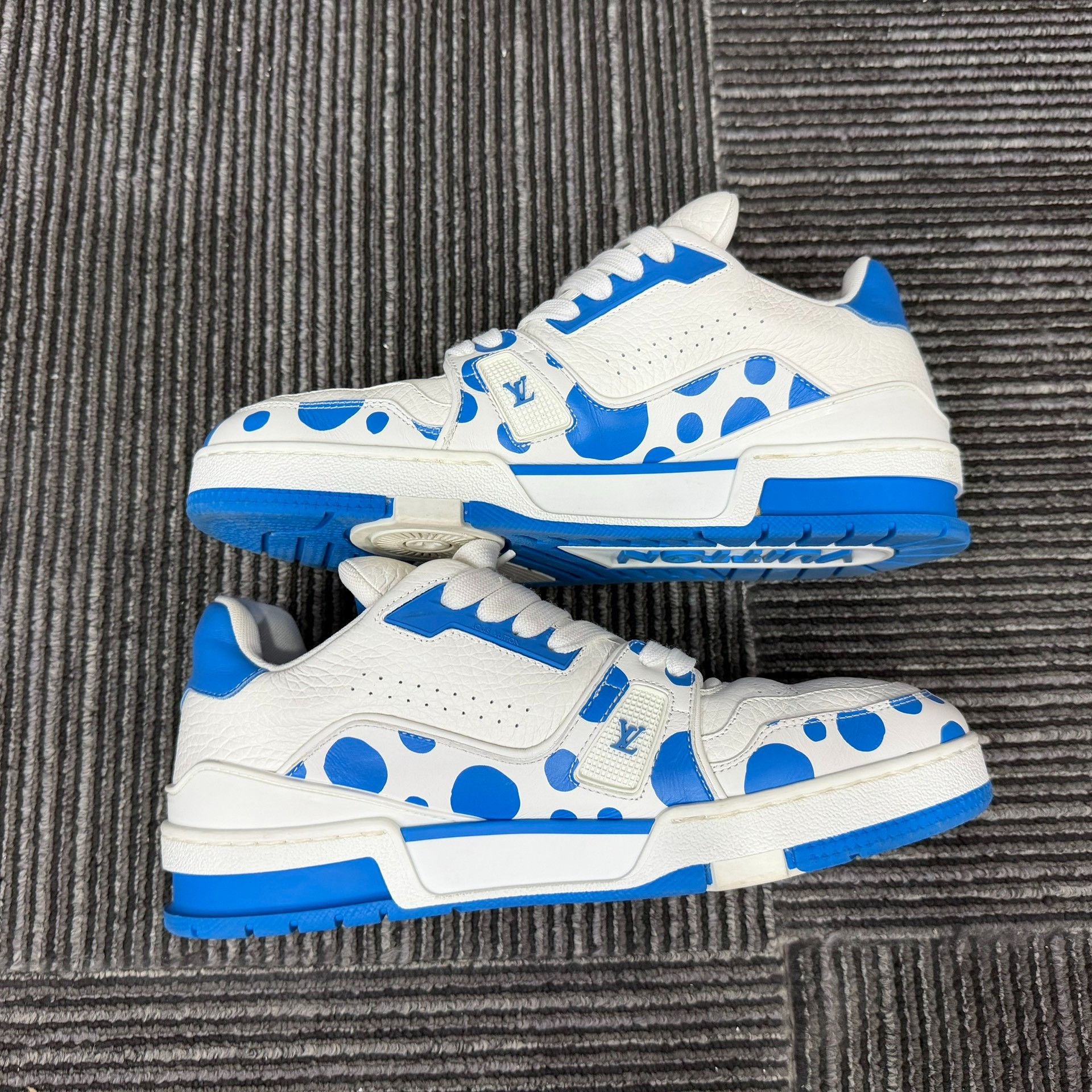 Louis Vuitton Louis Vuitton Training Blue Lowtop Sneakers 7 Men Size US 7 / EU 40 - 3 Thumbnail