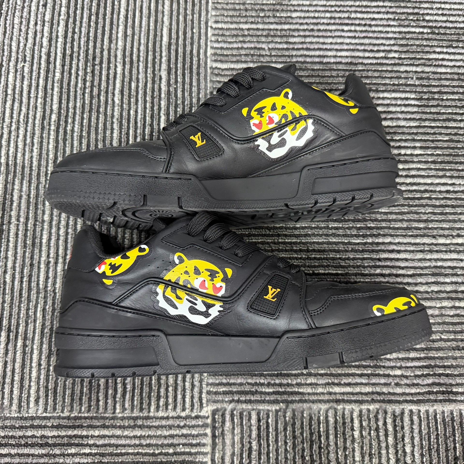 Louis Vuitton Louis Vuitton Training Lowtop Sneakers 8 Men Size US 8 / EU 41 - 3 Thumbnail