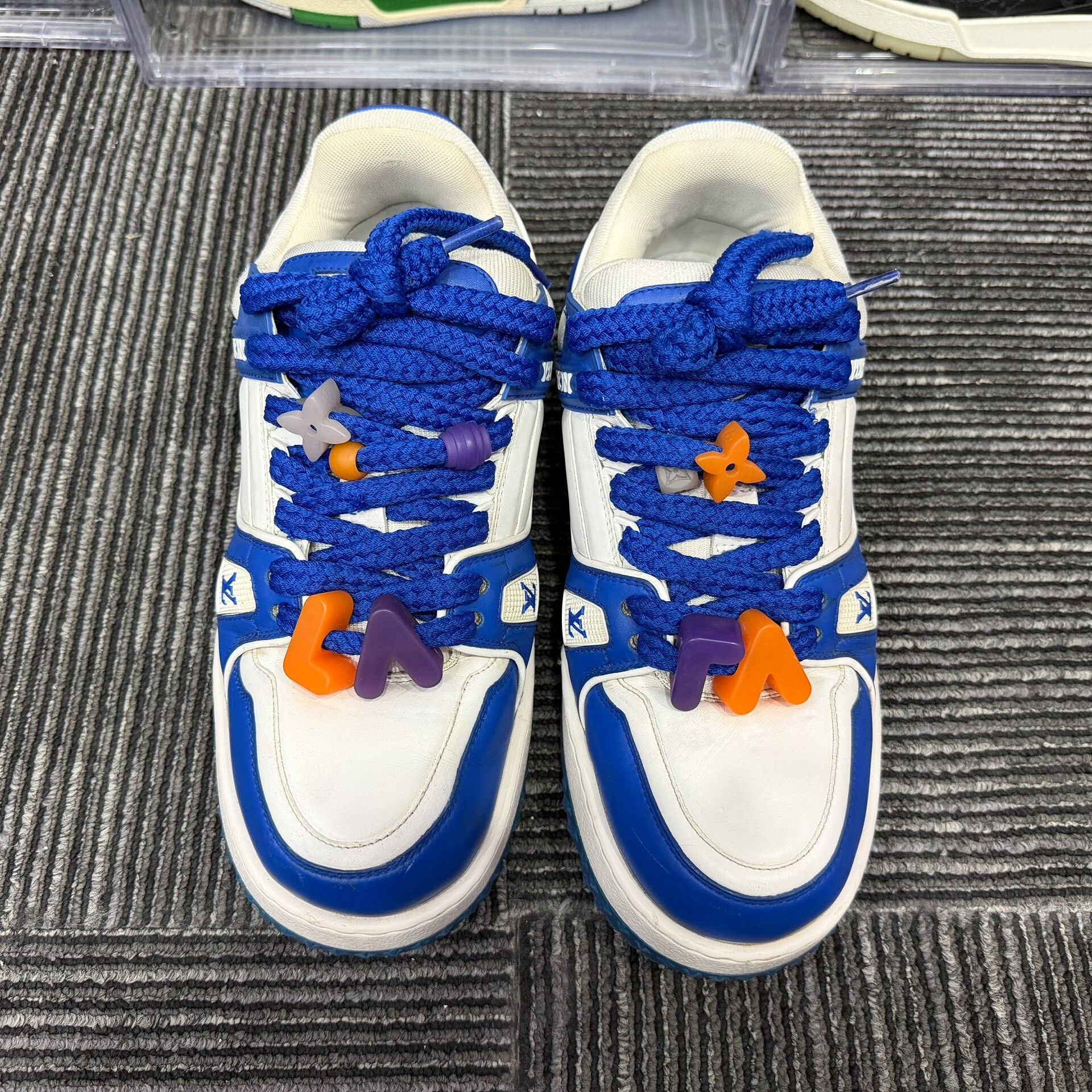 Louis Vuitton Louis Vuitton Training Blue Lowtop Sneakers 9 Men Size US 9 / EU 42 - 4 Thumbnail