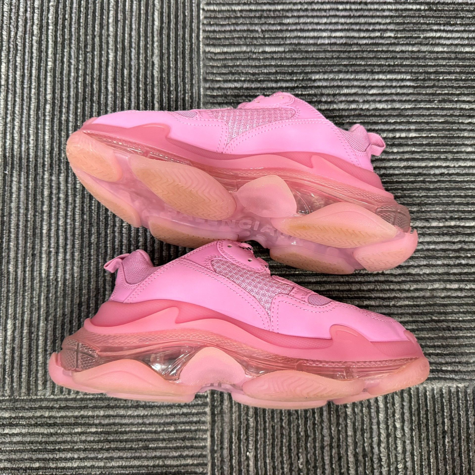 Balenciaga Balenciaga Pink Lowtop Sneakers us_7 Women Size US 7 / IT 37 - 3 Thumbnail