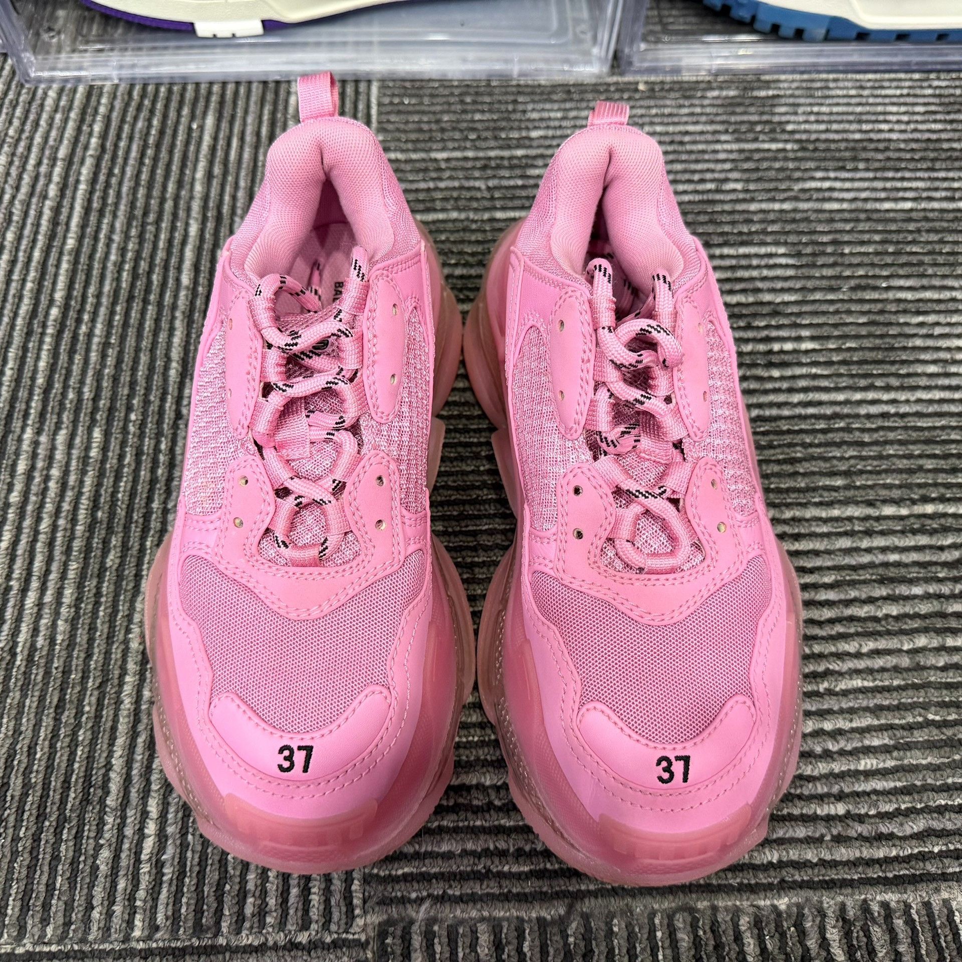 Balenciaga Balenciaga Pink Lowtop Sneakers us_7 Women Size US 7 / IT 37 - 4 Thumbnail