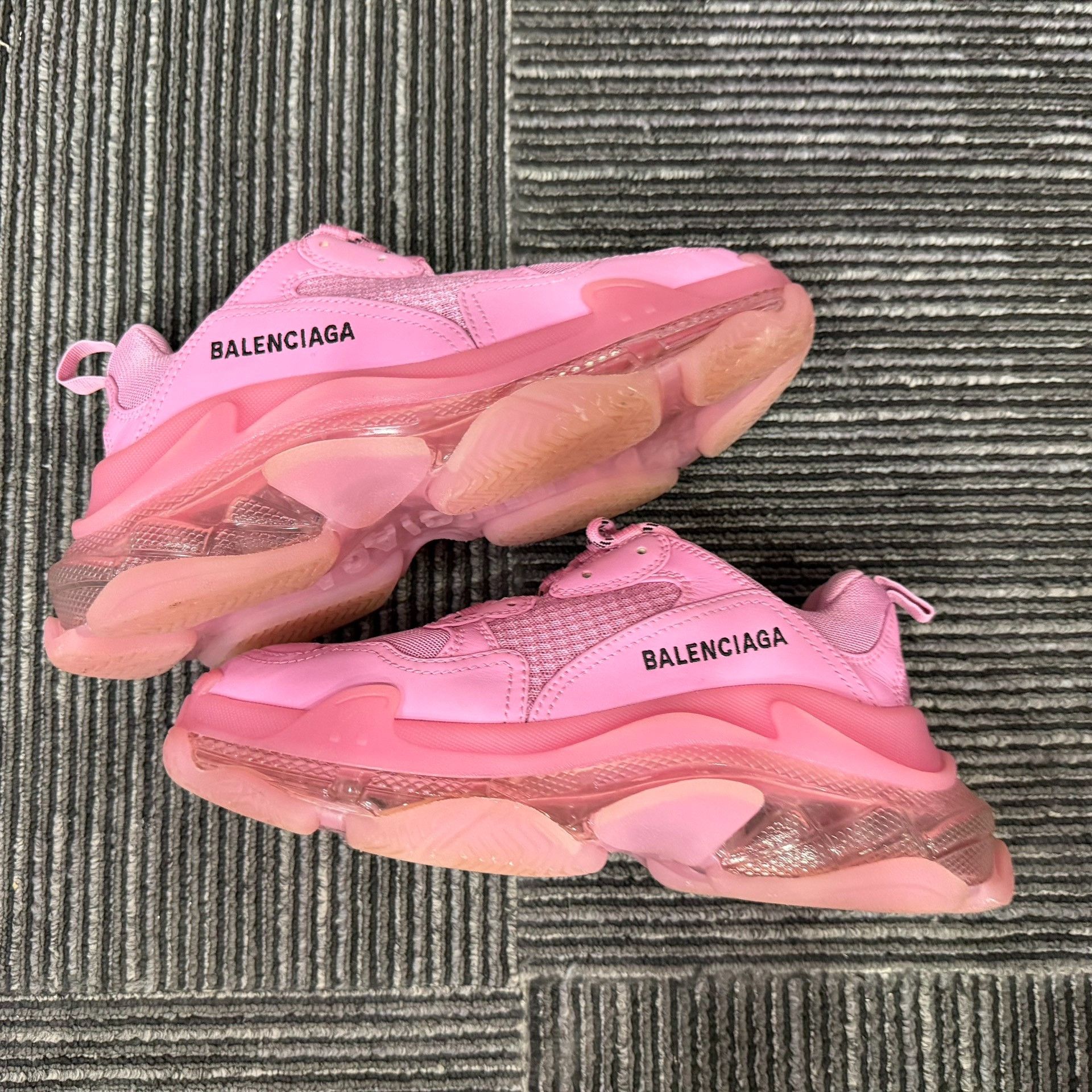 Balenciaga Balenciaga Pink Lowtop Sneakers us_7 Women Size US 7 / IT 37 - 2 Thumbnail