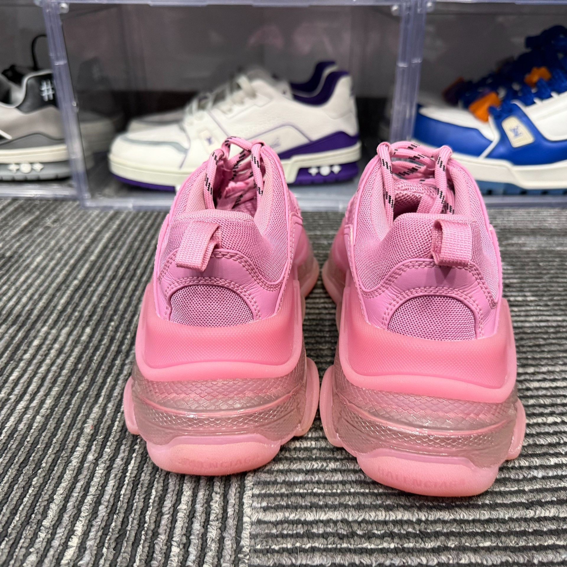 Balenciaga Balenciaga Pink Lowtop Sneakers us_7 Women Size US 7 / IT 37 - 5 Thumbnail