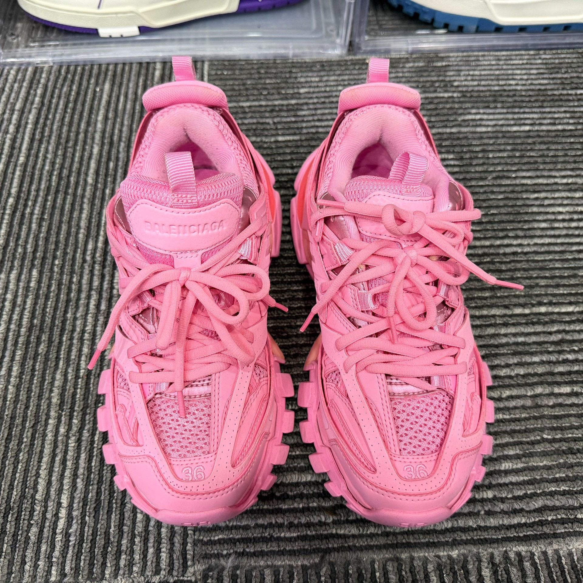 Balenciaga Balenciaga Pink Lowtop Sneakers us_6 Women Size US 6 / IT 36 - 4 Thumbnail