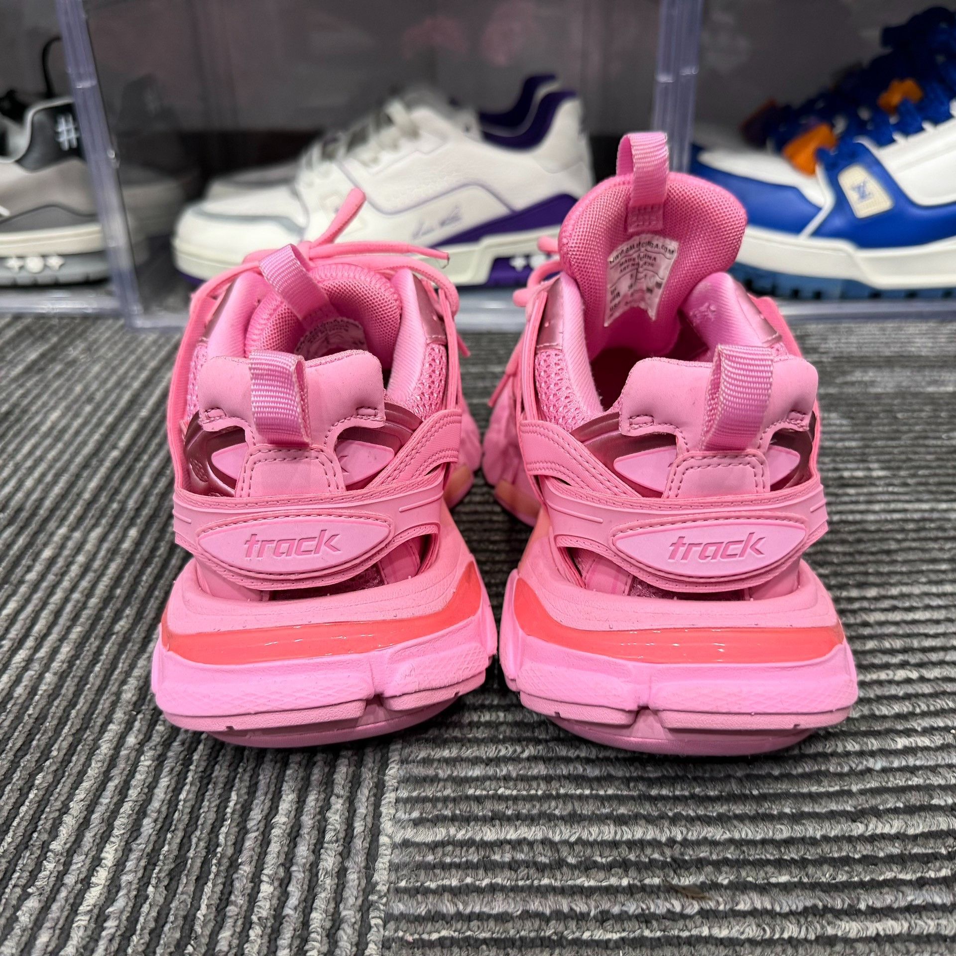 Balenciaga Balenciaga Pink Lowtop Sneakers us_6 Women Size US 6 / IT 36 - 5 Thumbnail