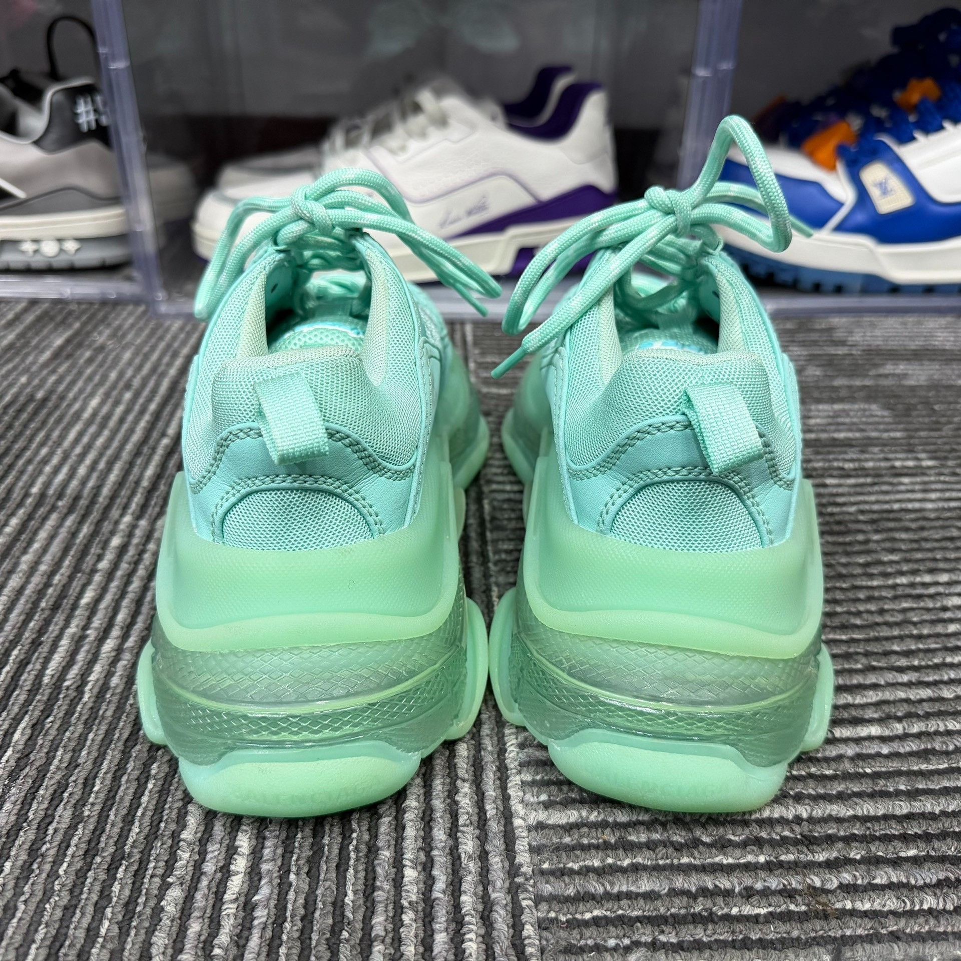 Balenciaga Balenciaga Green Lowtop Sneakers us_7 Women Size US 7 / IT 37 - 5 Thumbnail