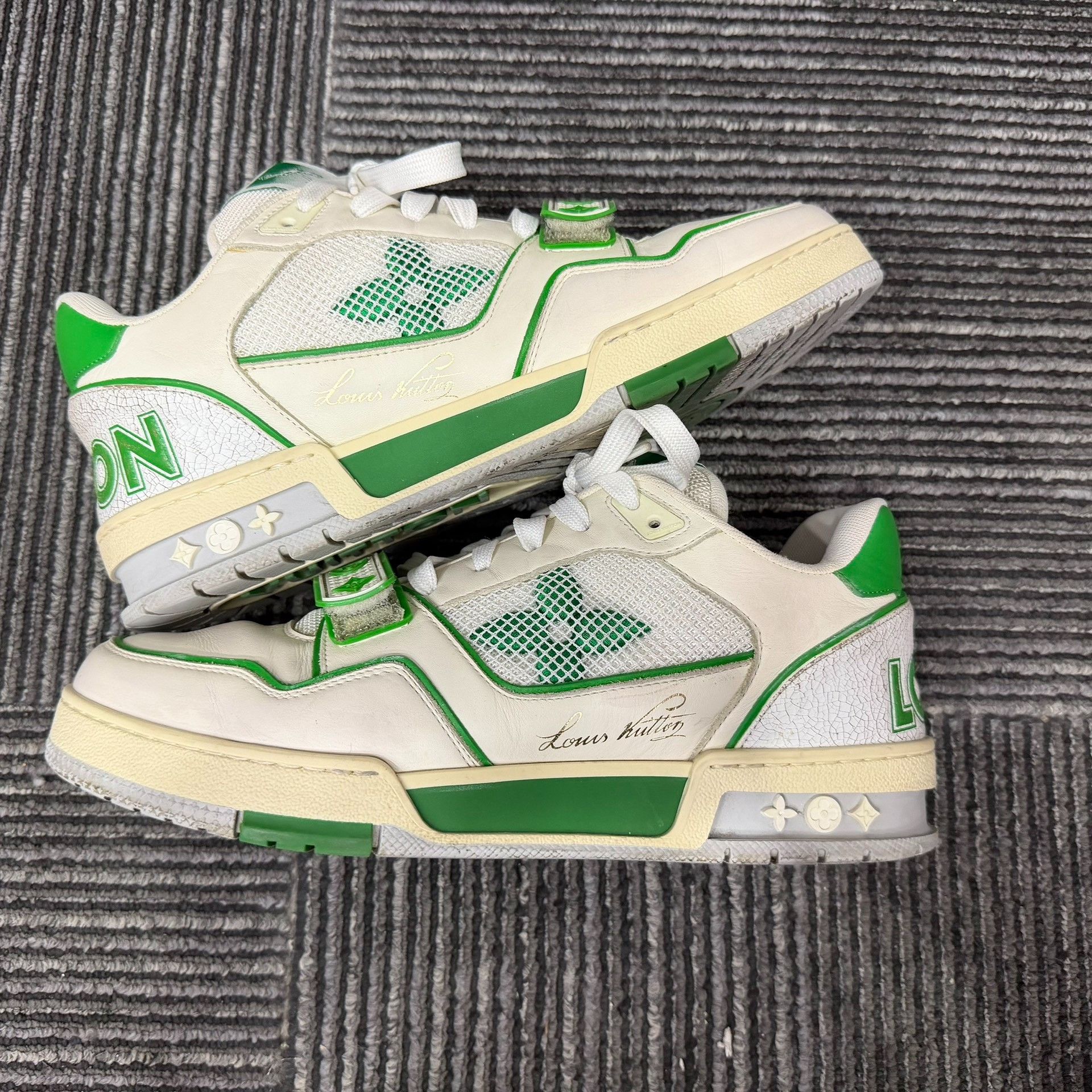 Louis Vuitton Louis Vuitton Training Green Lowtop Sneakers 7 Men Size US 7 / EU 40 - 2 Thumbnail