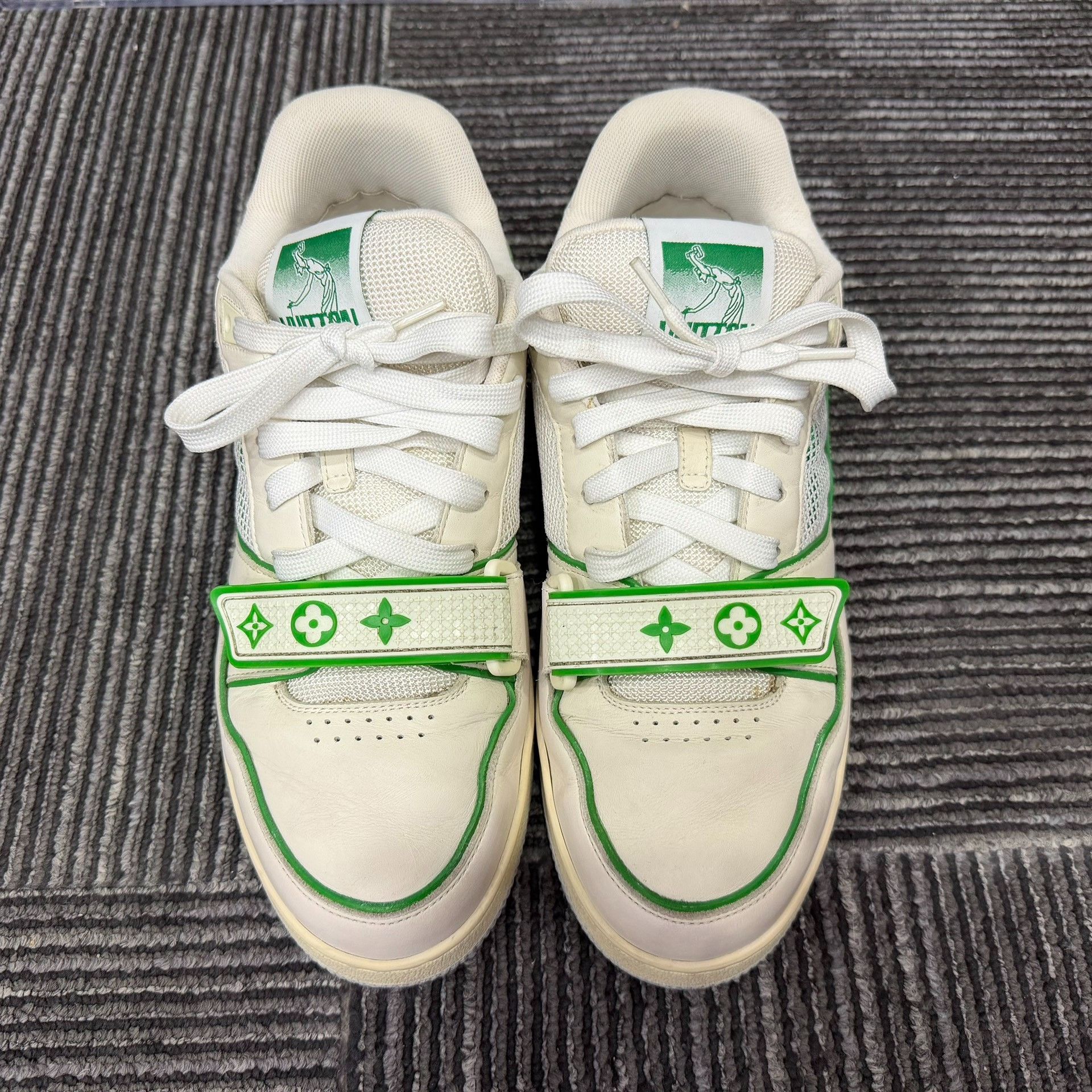 Louis Vuitton Louis Vuitton Training Green Lowtop Sneakers 7 Men Size US 7 / EU 40 - 4 Thumbnail