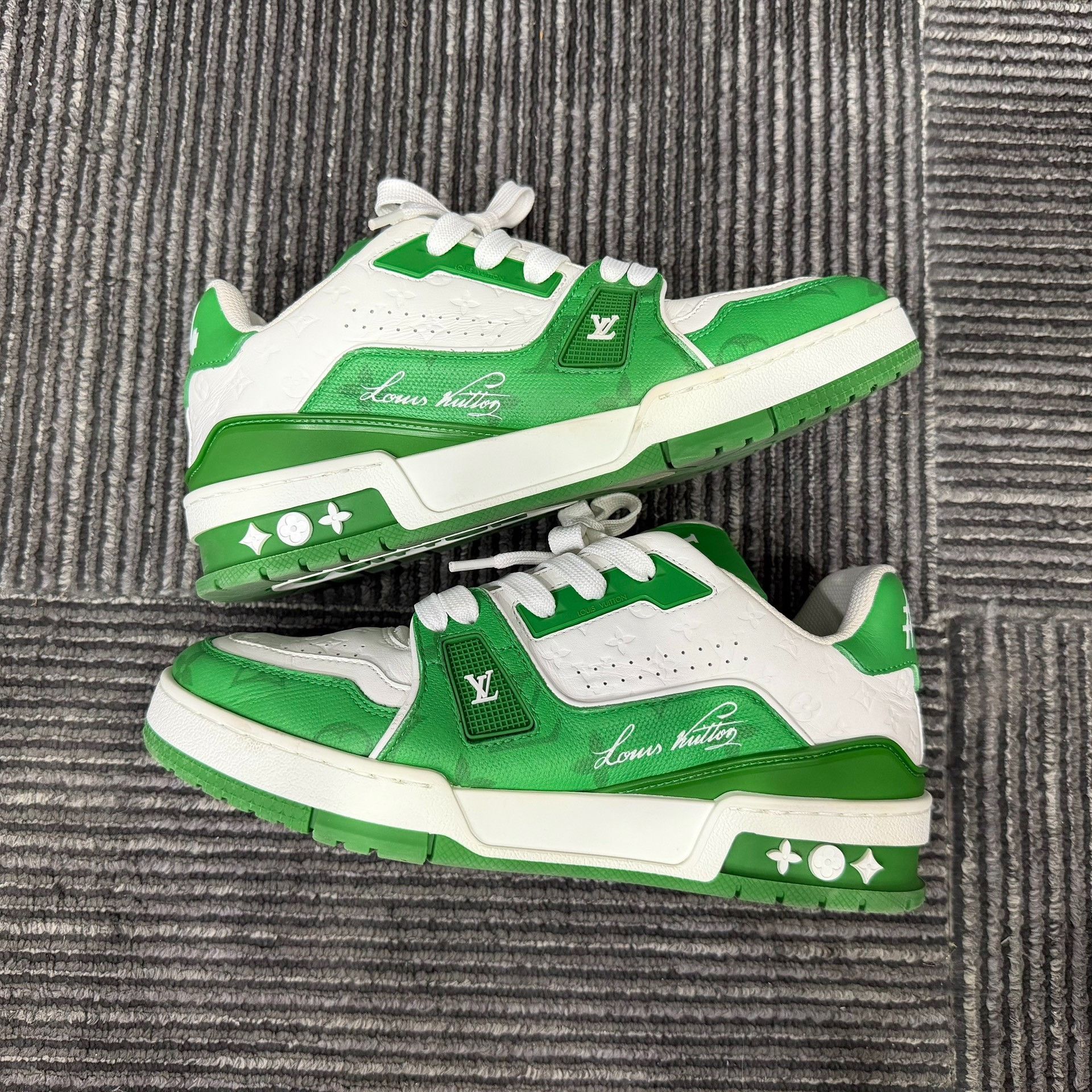 Louis Vuitton Louis Vuitton Training Green Lowtop Sneakers 5.5 Men Size US 5.5 / EU 38 - 2 Thumbnail