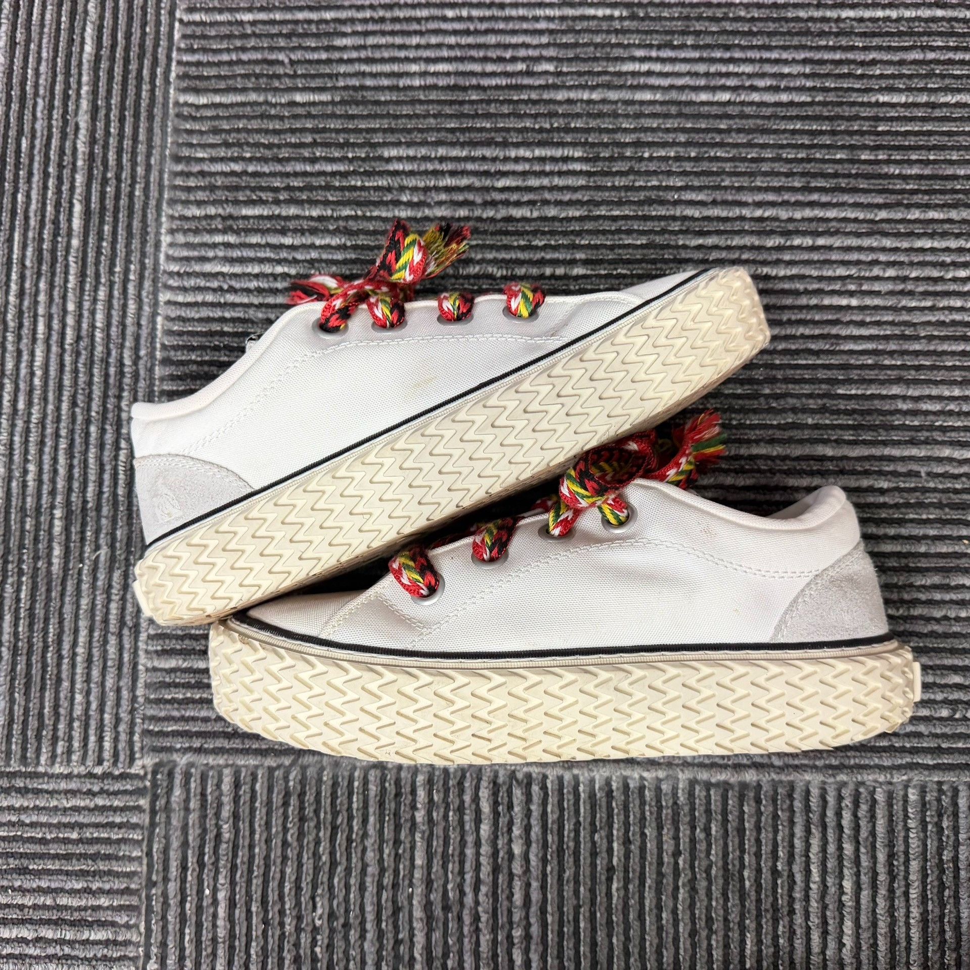 Lanvin Lanvin Canvas White Lowtop Sneakers 8 Men Size US 8 / EU 41 - 2 Thumbnail