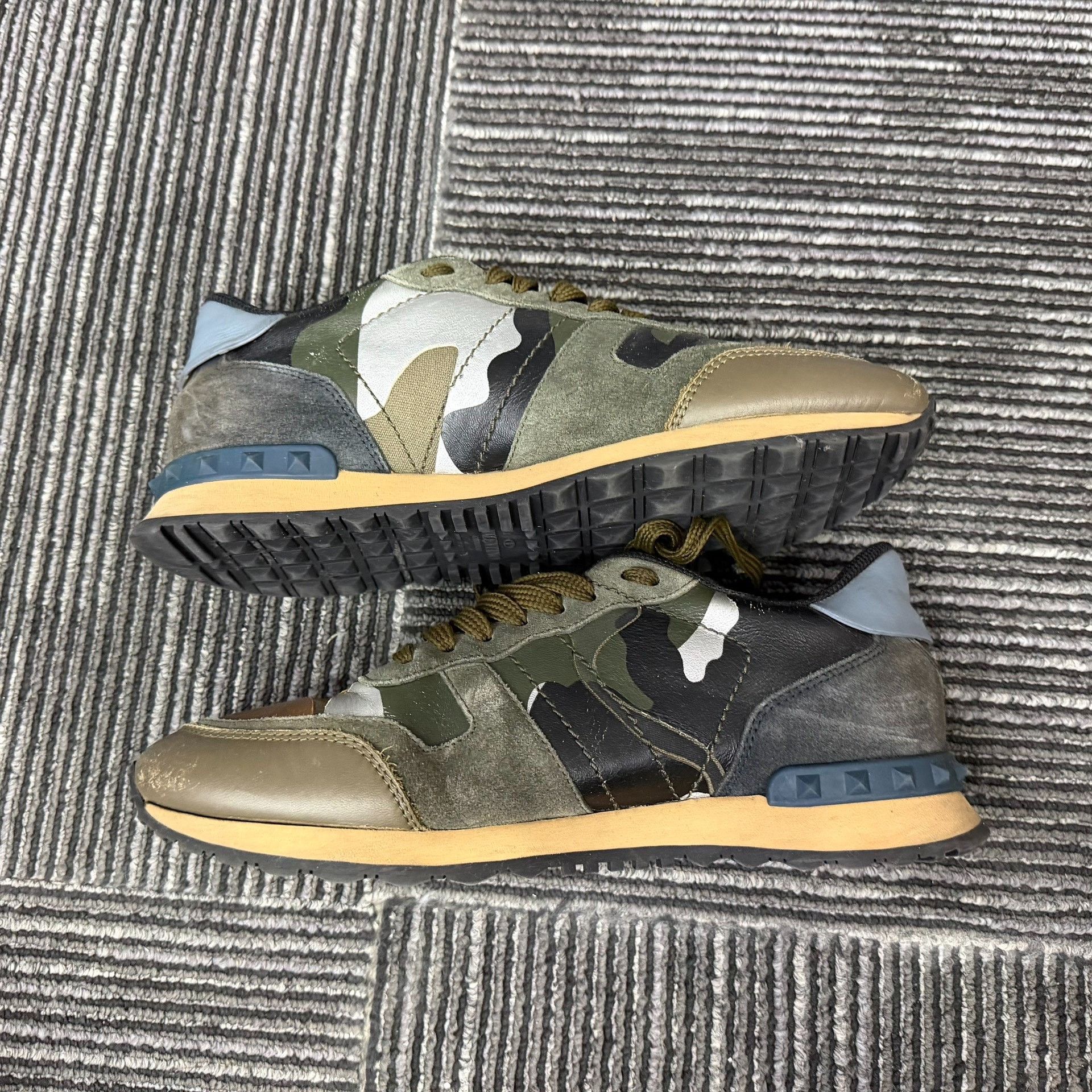 Valentino Valentino Camo Lowtop Sneakers 7 Men Size US 7 / EU 40 - 5 Thumbnail