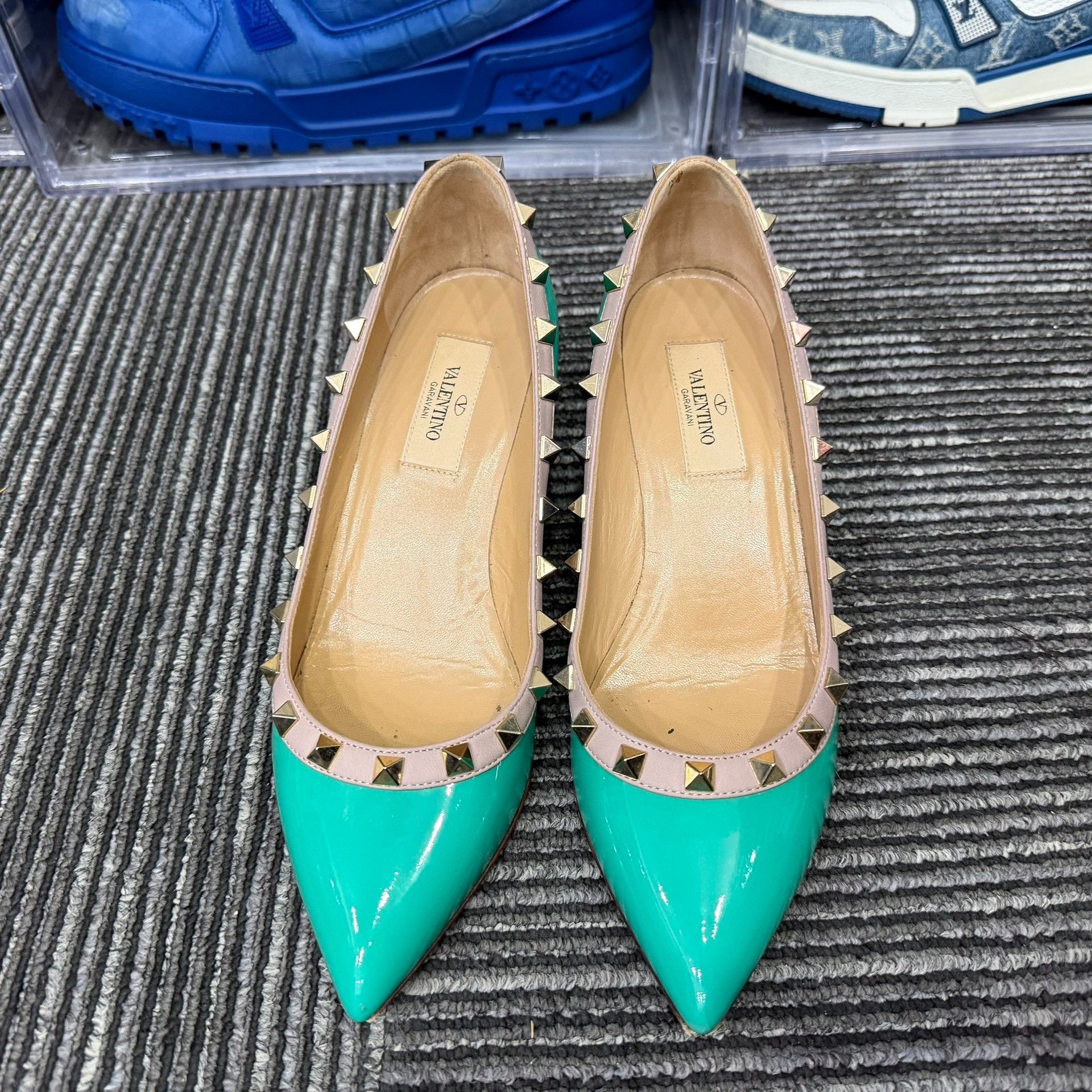Valentino Valentino Lowtop Sneakers us_6 Women Size US 6 / IT 36 - 2 Thumbnail