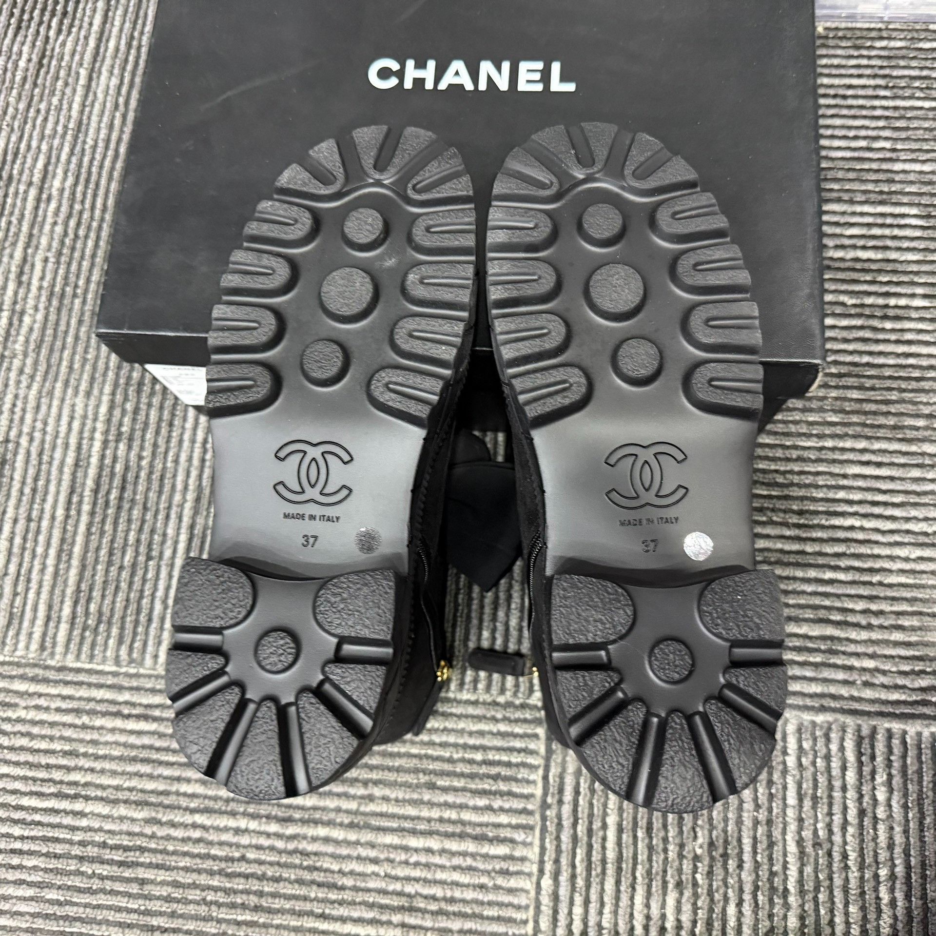 Chanel Chanel Suede Boots us_7 Women Size US 7 / IT 37 - 6 Thumbnail