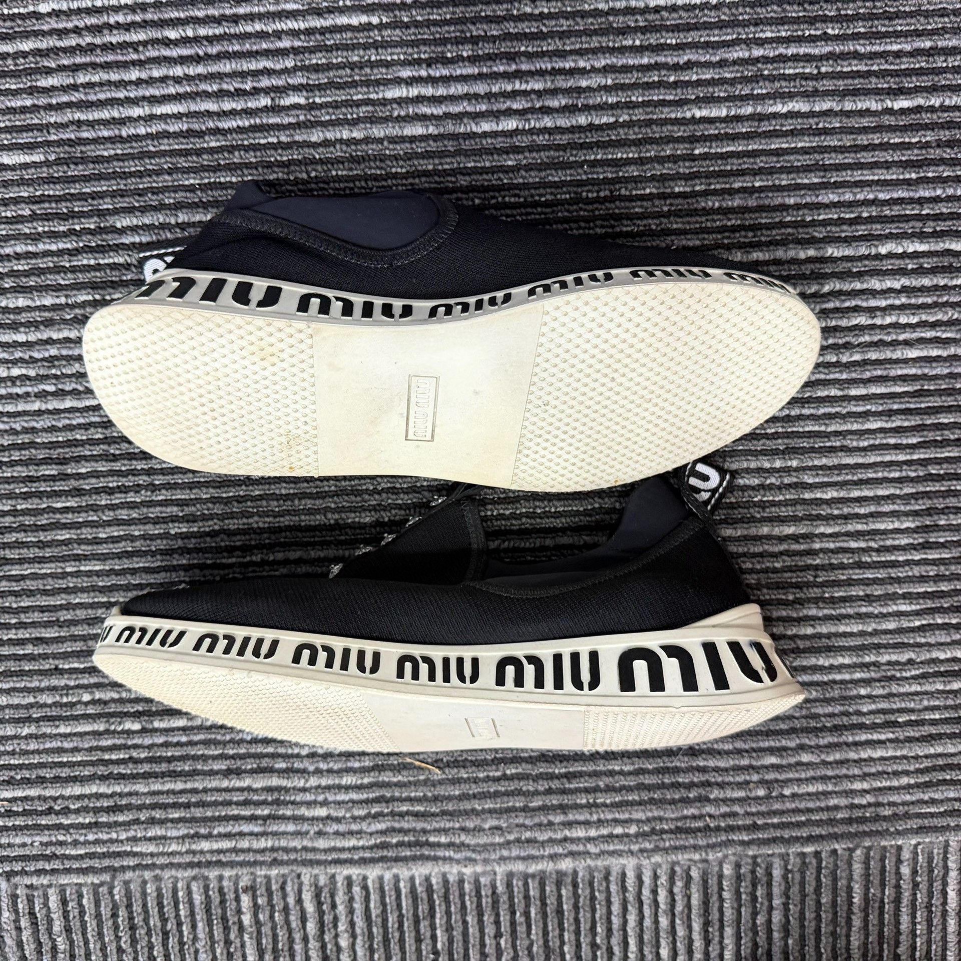 Miu Miu Miu Miu Casual Black Lowtop Sneakers us_7 Women Size US 7 / IT 37 - 2 Thumbnail
