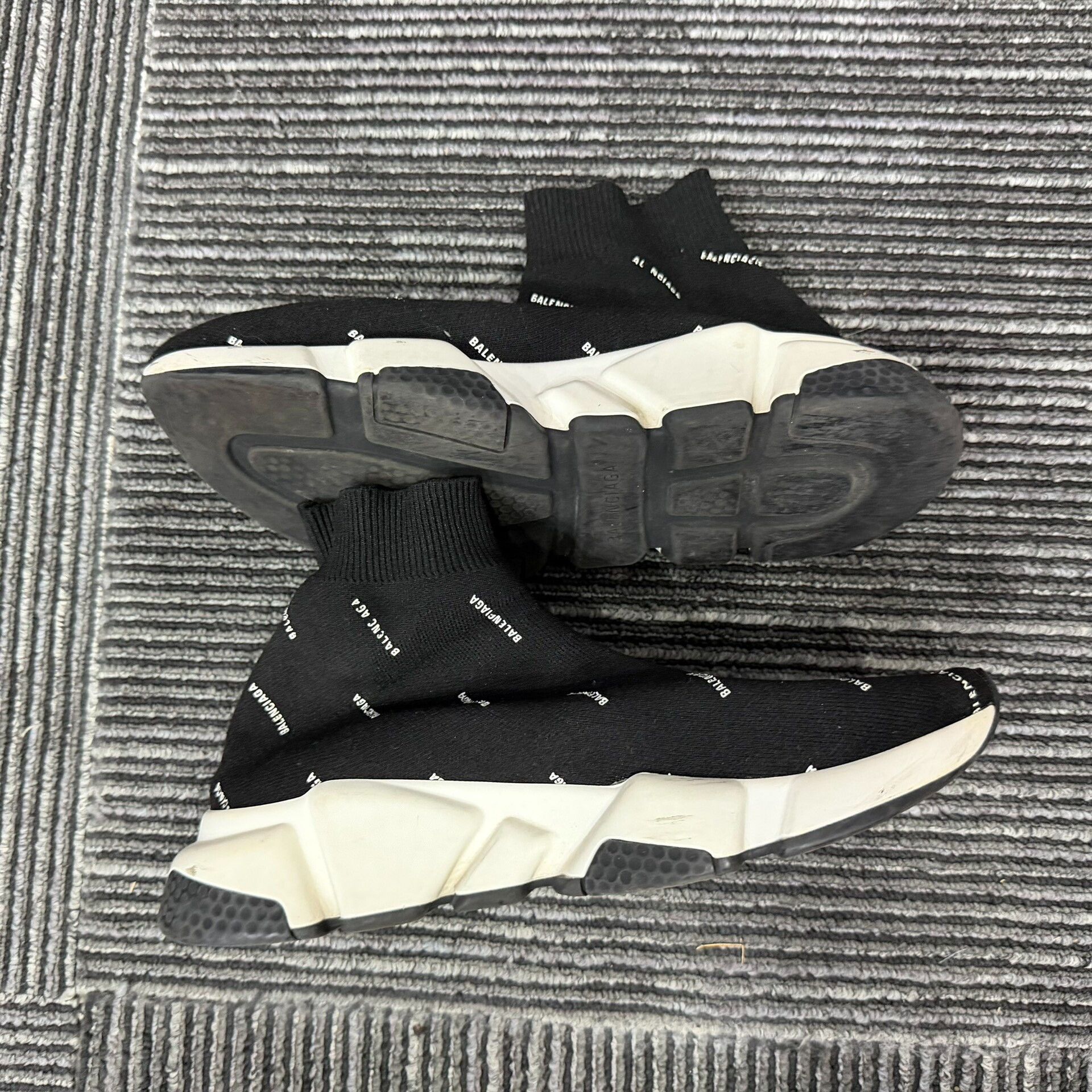 Balenciaga Balenciaga Retro Hitop Sneakers us_7 Women Size US 7 / IT 37 - 3 Thumbnail