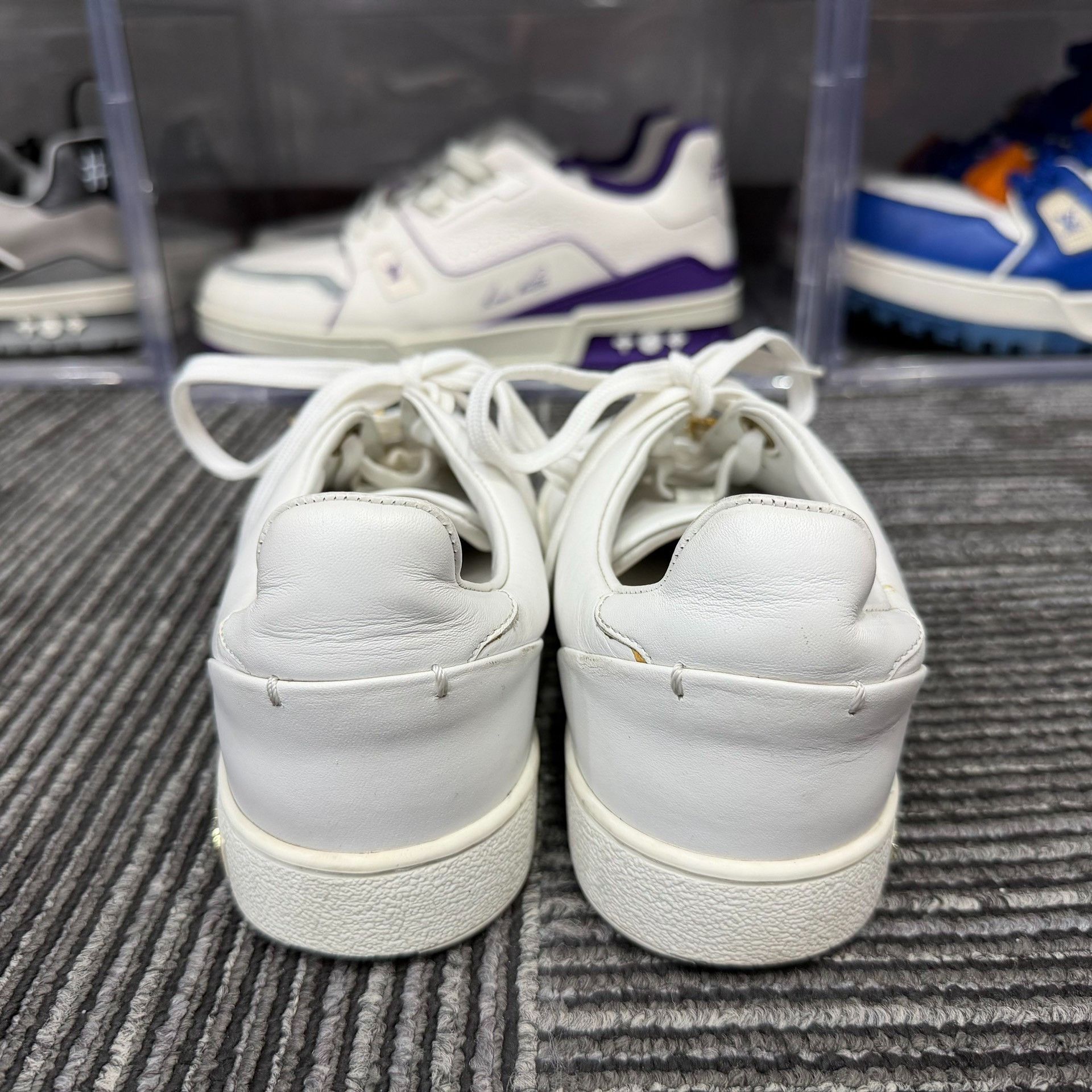 Louis Vuitton Louis Vuitton White Lowtop Sneakers us_5 Women Size US 5 / IT 35 - 5 Thumbnail
