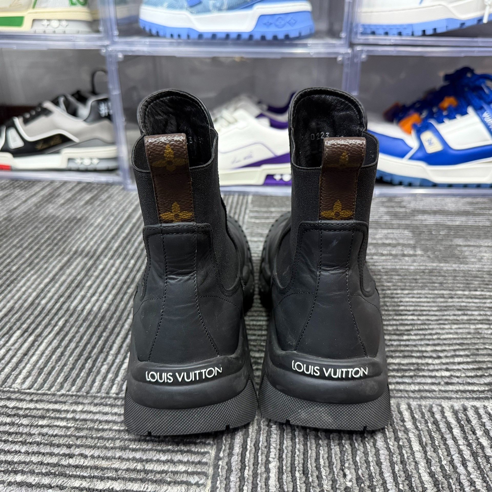 Louis Vuitton Louis Vuitton Black Boots us_8 Women Size US 8 / IT 38 - 5 Thumbnail
