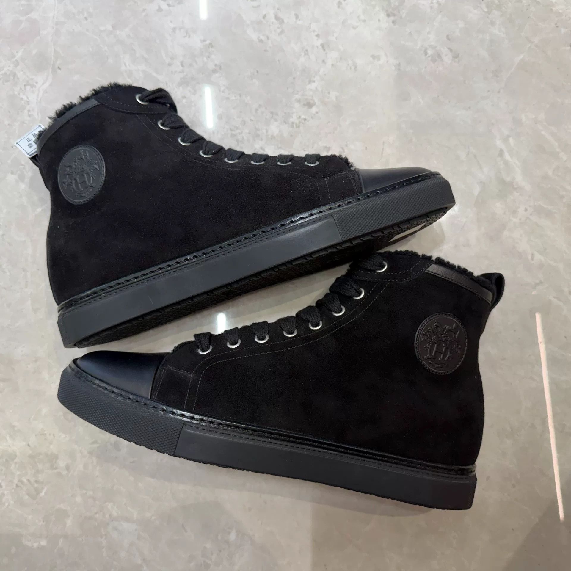 Hermes Hermes Thermal Black Hitop Sneakers 8 Men Size US 8 / EU 41 - 2 Thumbnail