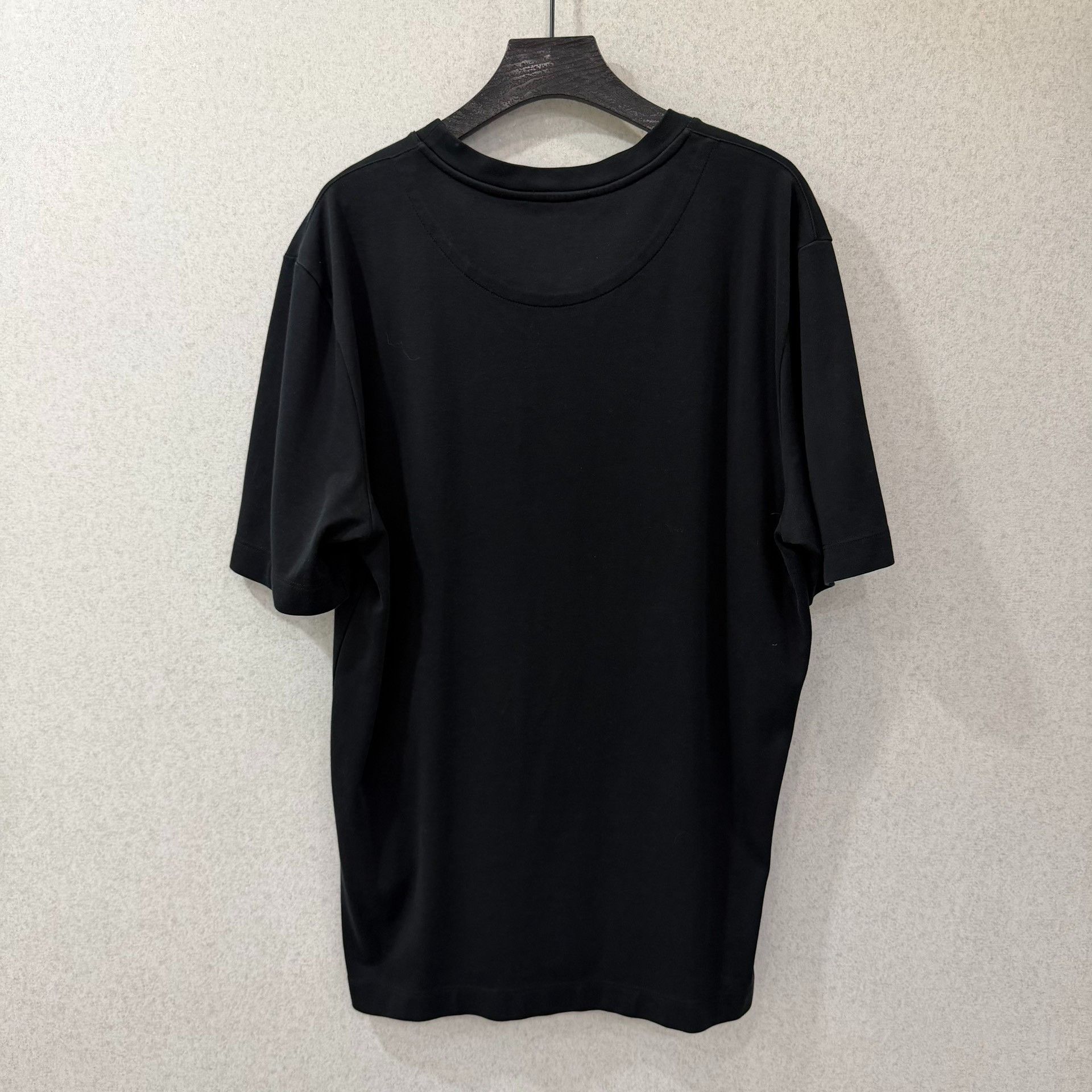 Louis Vuitton Louis Vuitton Retro Black T-Shirt l Men Size US L / EU 52-54 / 3 - 2 Thumbnail
