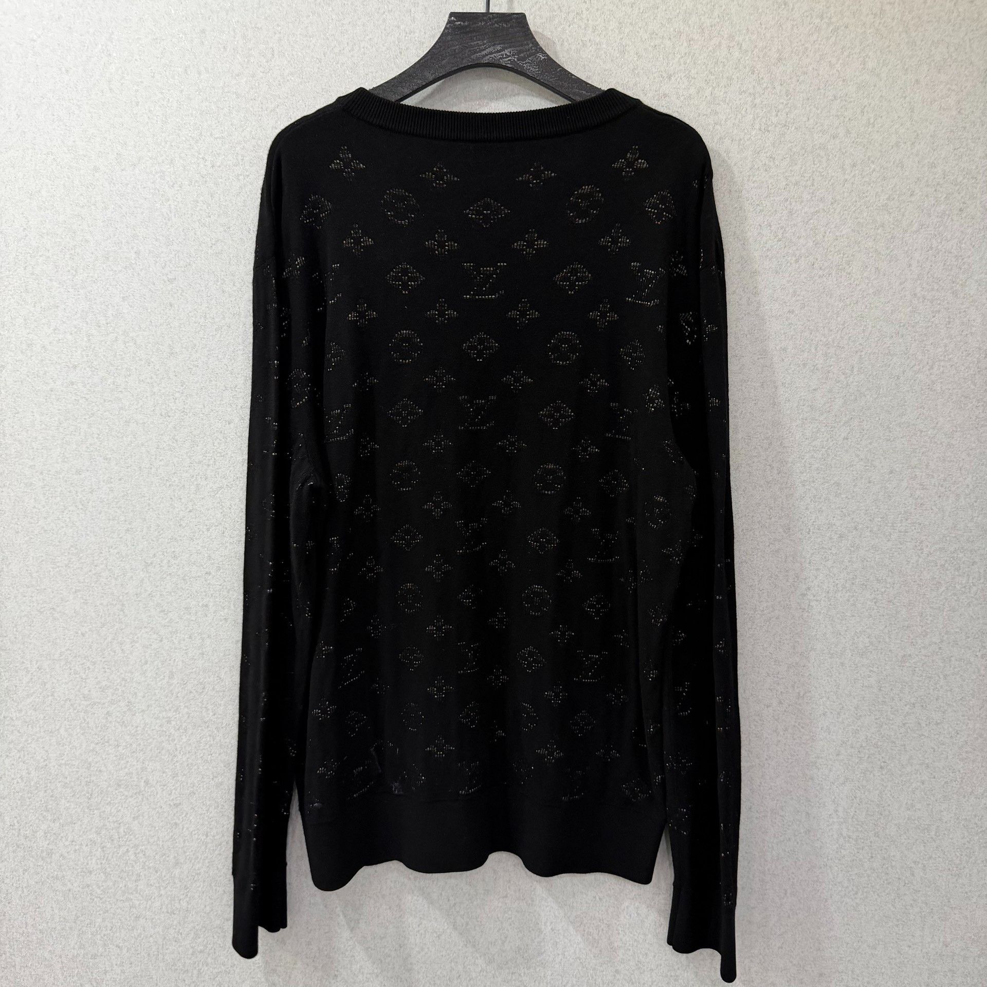 Louis Vuitton Louis Vuitton Knit Sweater l Men Size US L / EU 52-54 / 3 - 2 Thumbnail