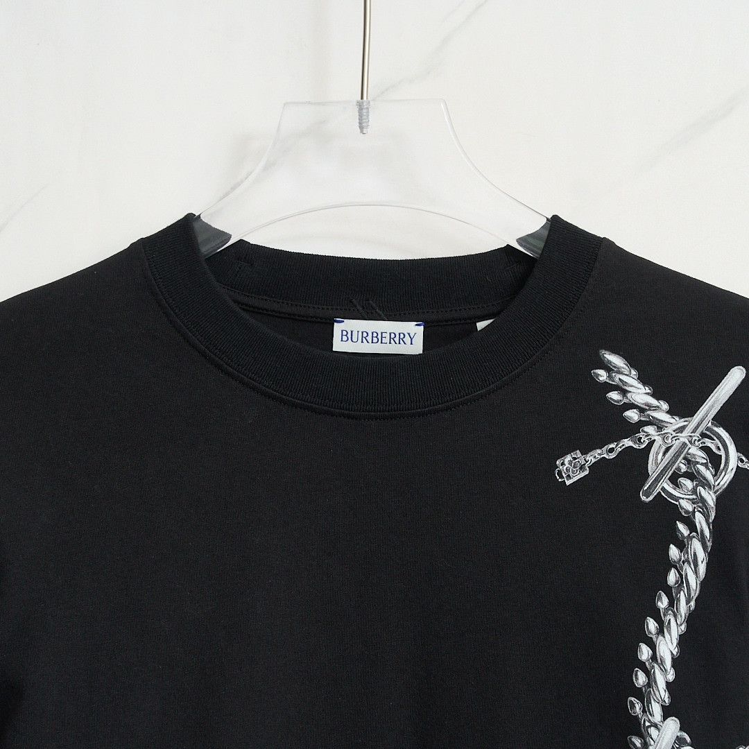 Burberry Burberry Men's Chain Print Long-Sleeve T-shirt Size US M / EU 48-50 / 2 - 2 Thumbnail