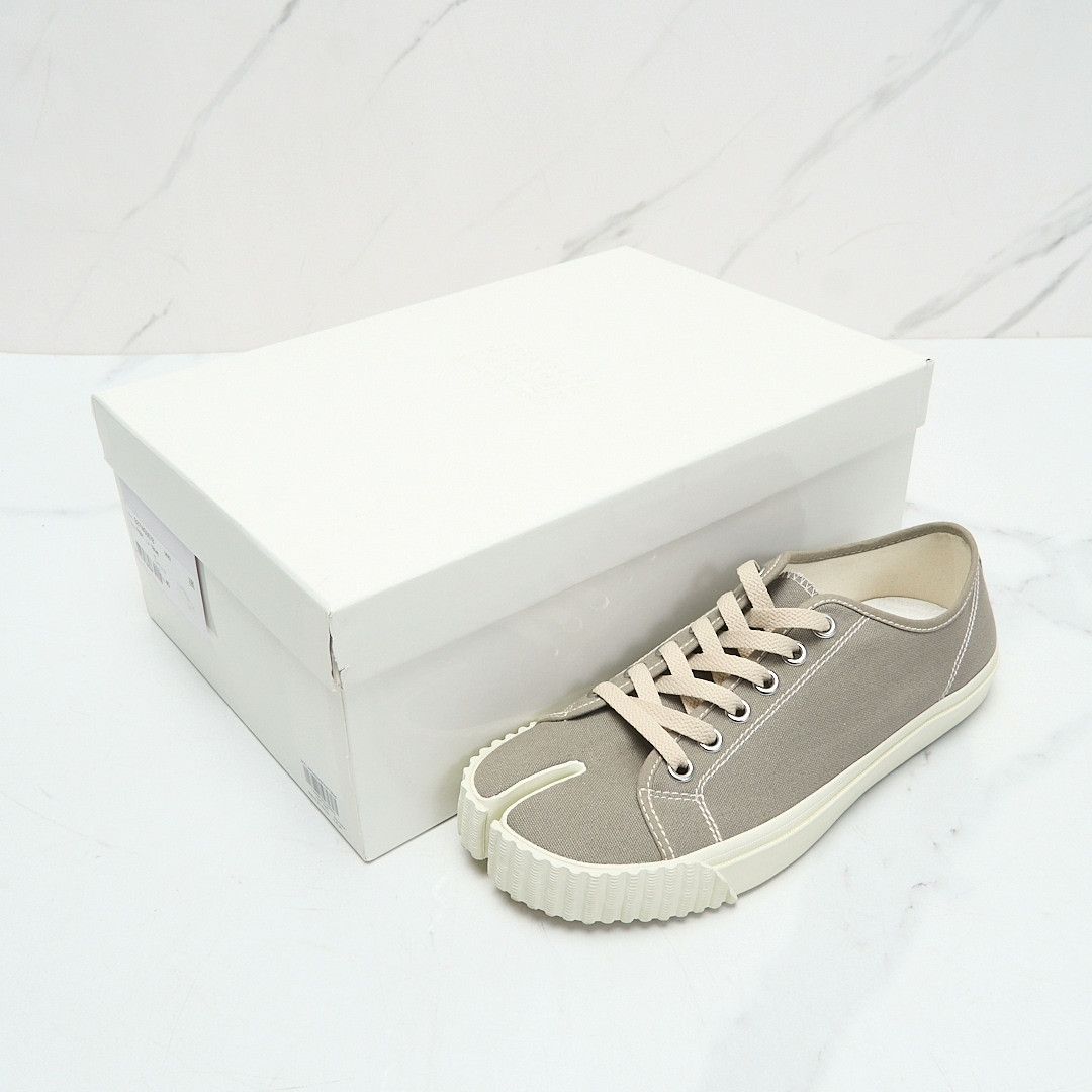 Maison Margiela Maison Margiela Men's Tabi Split-Toe Canvas Shoes Size US 8 / EU 41 - 7 Thumbnail