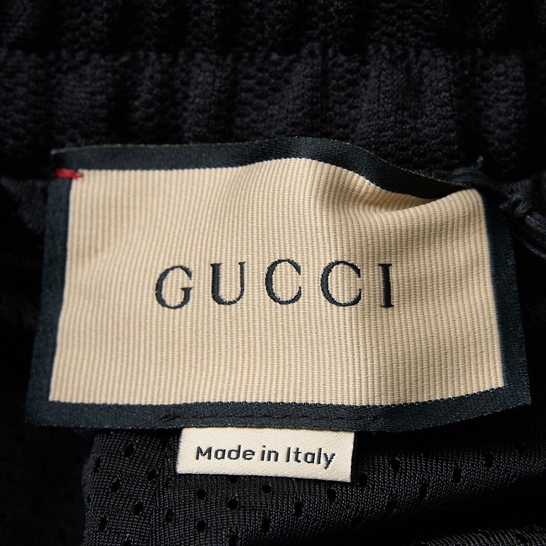 Gucci Gucci Men's Embossed Side Web Shorts Size US 28 / EU 44 - 4 Thumbnail