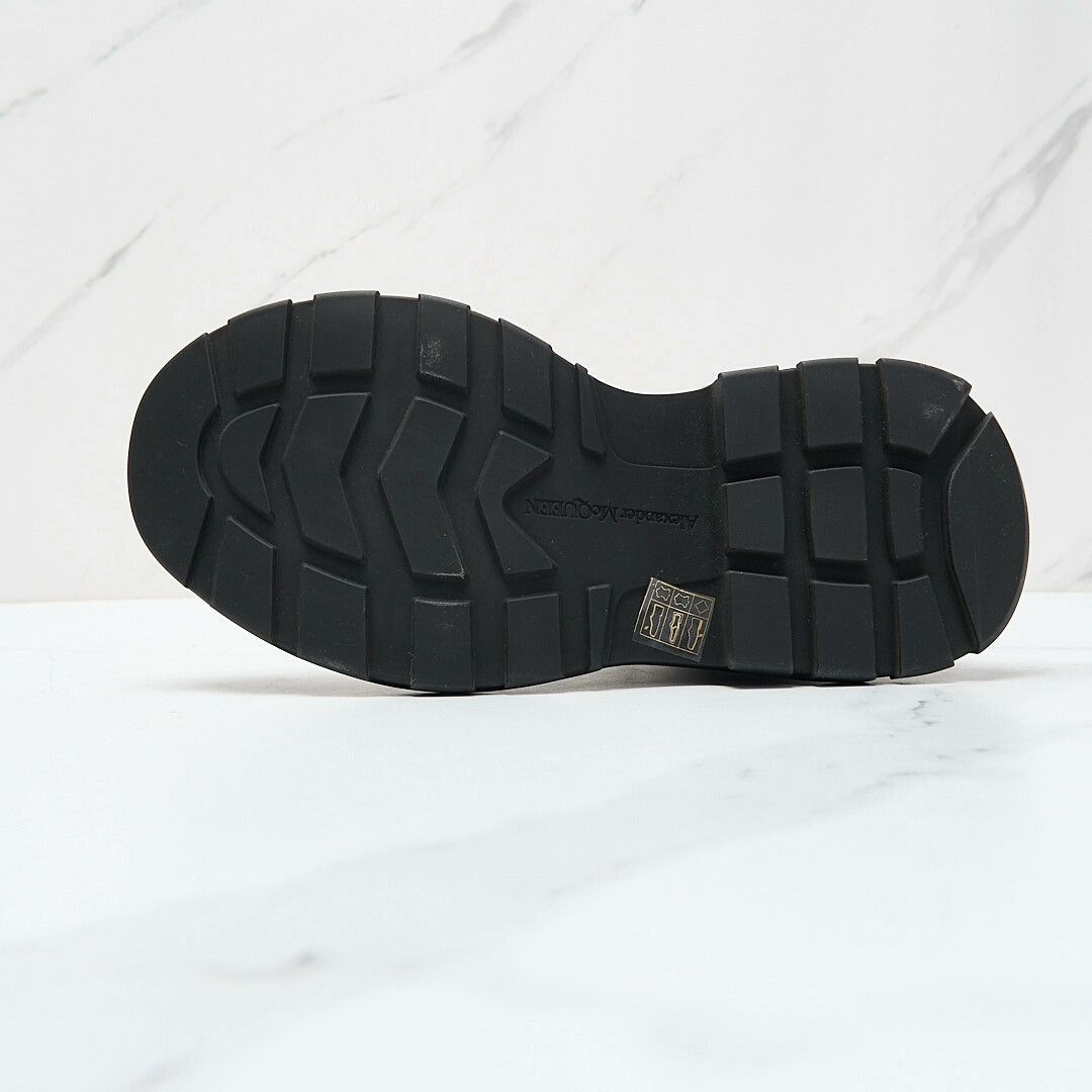 Alexander McQueen Alexander McQueen Women's Quilted Martin Boots Size US 5 / IT 35 - 6 Thumbnail