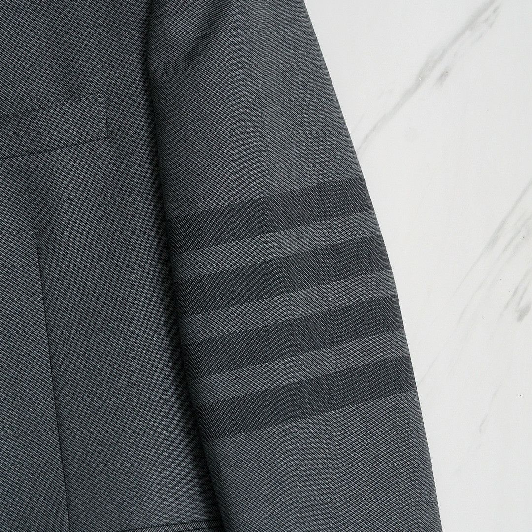 Thom Browne Thom Browne Men's Striped Ribbon Suit Size US S / EU 44-46 / 1 - 3 Thumbnail