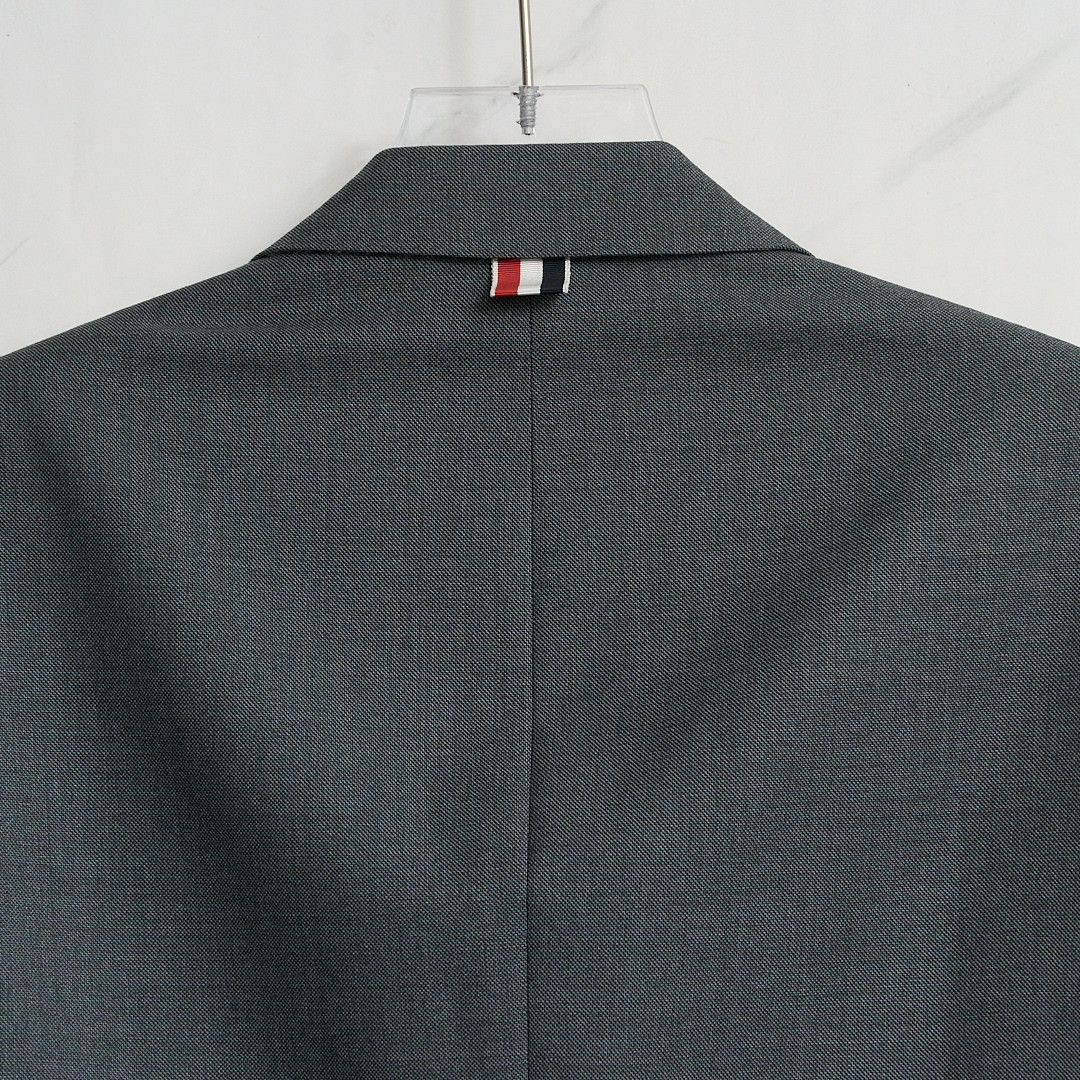 Thom Browne Thom Browne Men's Striped Ribbon Suit Size US S / EU 44-46 / 1 - 5 Thumbnail