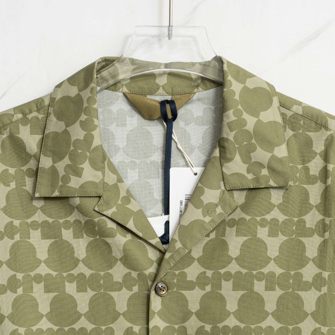 Moncler Moncler Men's All-over Print Collared Shirt Size US M / EU 48-50 / 2 - 2 Thumbnail