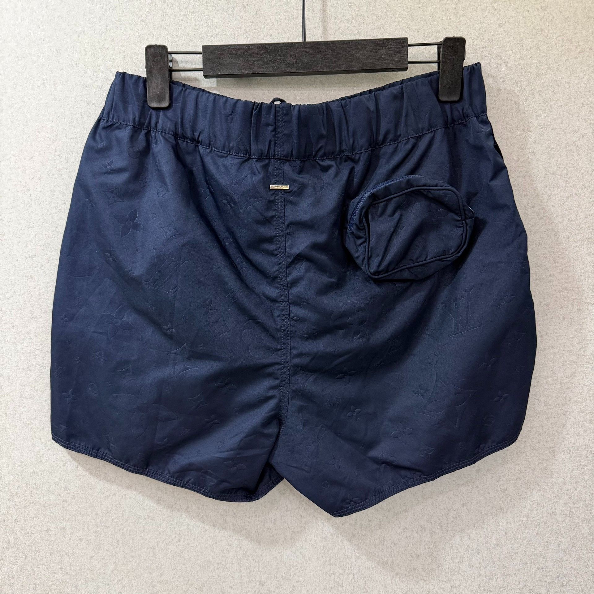 Louis Vuitton Louis Vuitton Shorts 32 Men Size US 32 / EU 48 - 2 Thumbnail