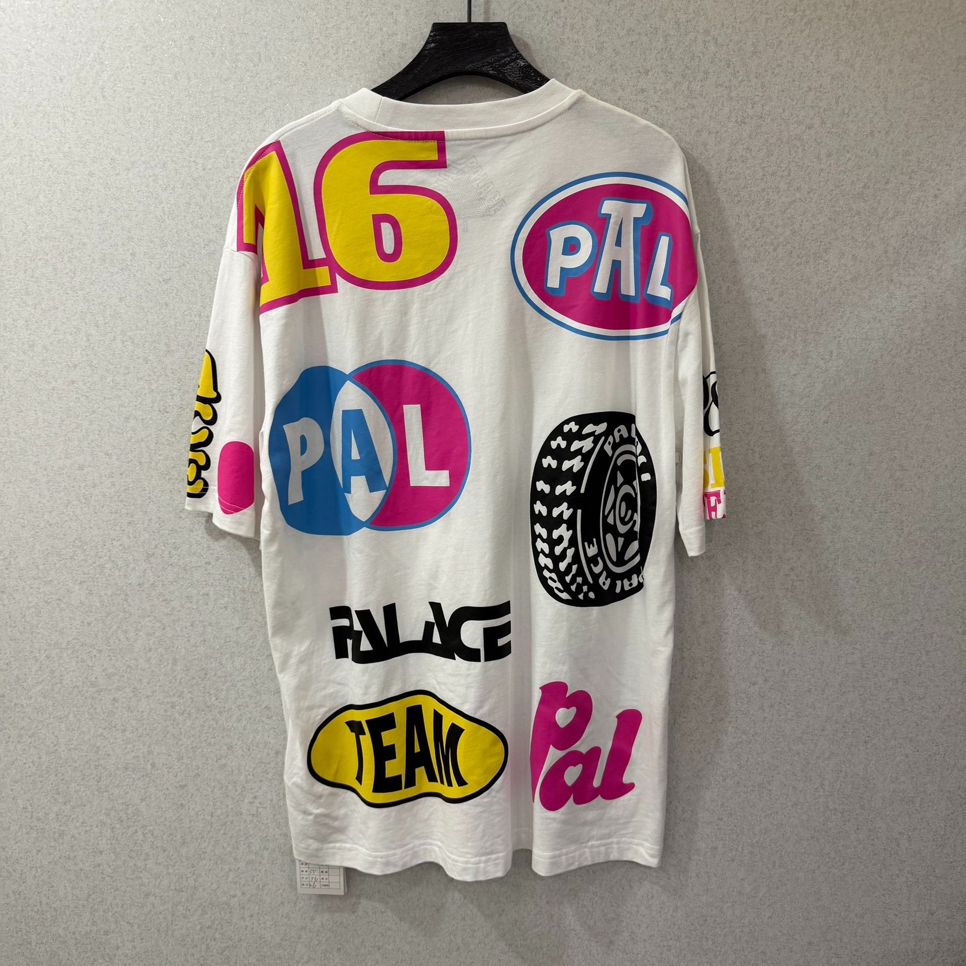 Palace Palace Graphic T-Shirt l Men Size US L / EU 52-54 / 3 - 2 Thumbnail