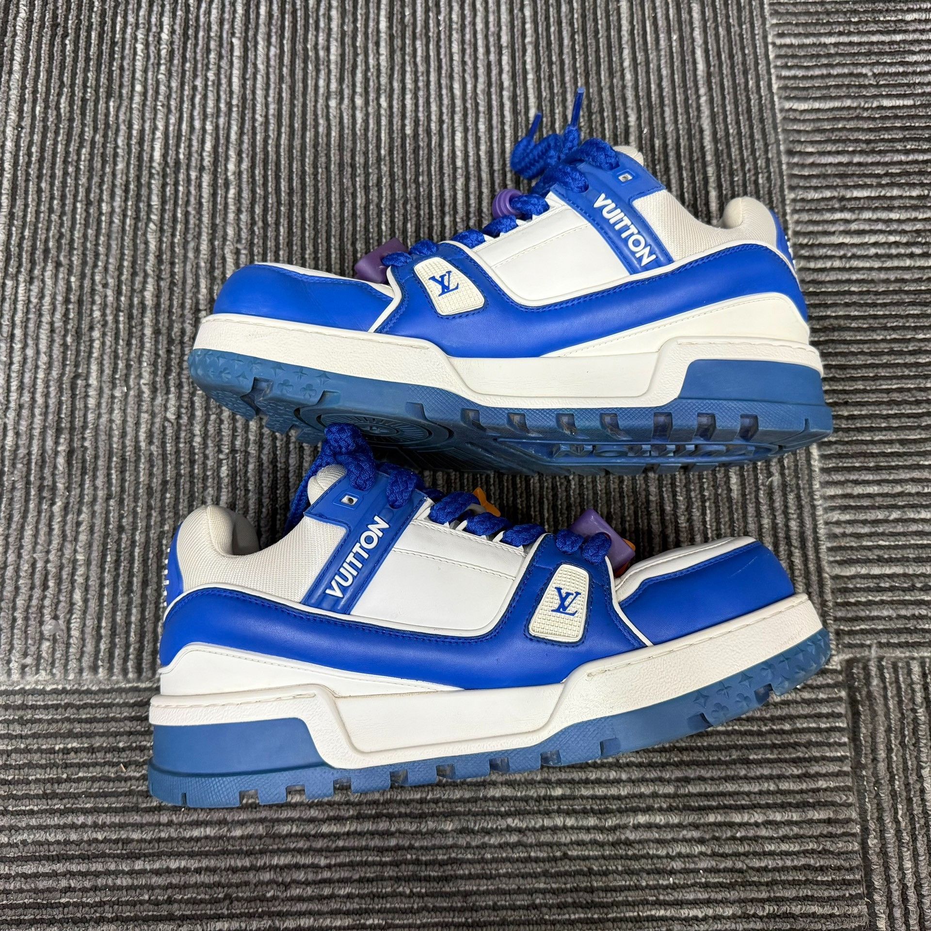Louis Vuitton Louis Vuitton Training Blue Lowtop Sneakers 9 Men Size US 9 / EU 42 - 3 Thumbnail