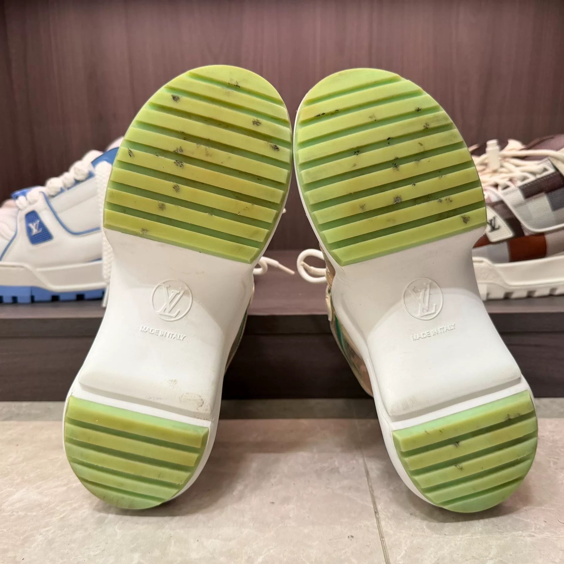 Louis Vuitton Louis Vuitton Green Lowtop Sneakers us_5 Women Size US 5 / IT 35 - 6 Thumbnail