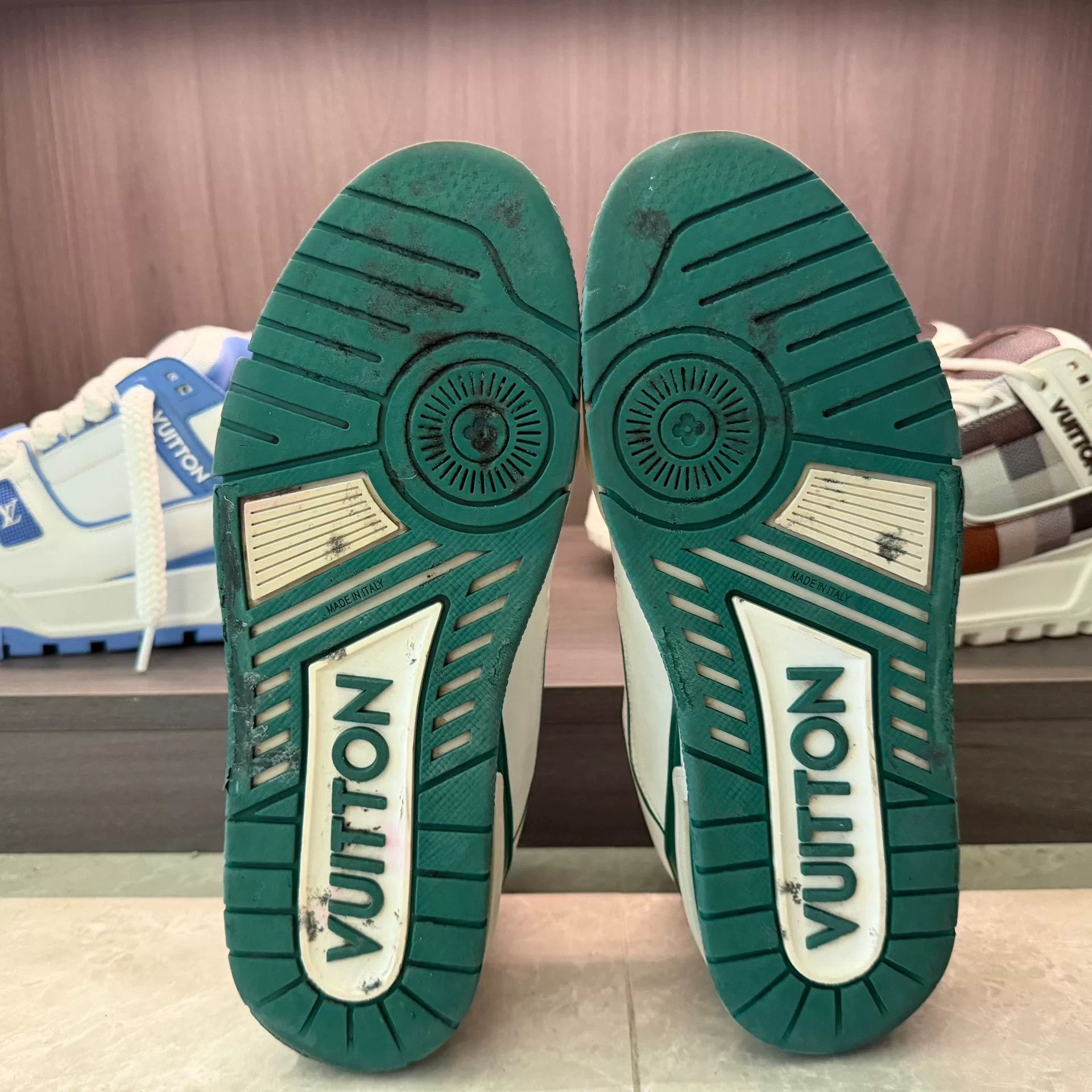 Louis Vuitton Louis Vuitton Training Green Lowtop Sneakers 8 Men Size US 8 / EU 41 - 6 Thumbnail