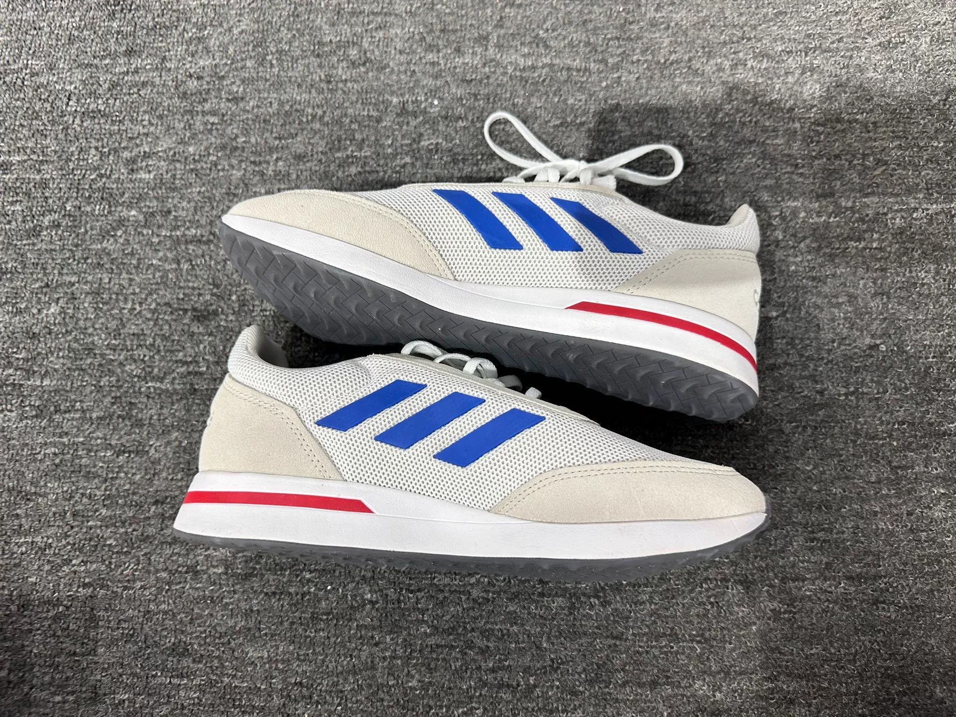Adidas Adidas Gray Lowtop Sneakers 8 Men Size US 8 / EU 41 - 3 Thumbnail