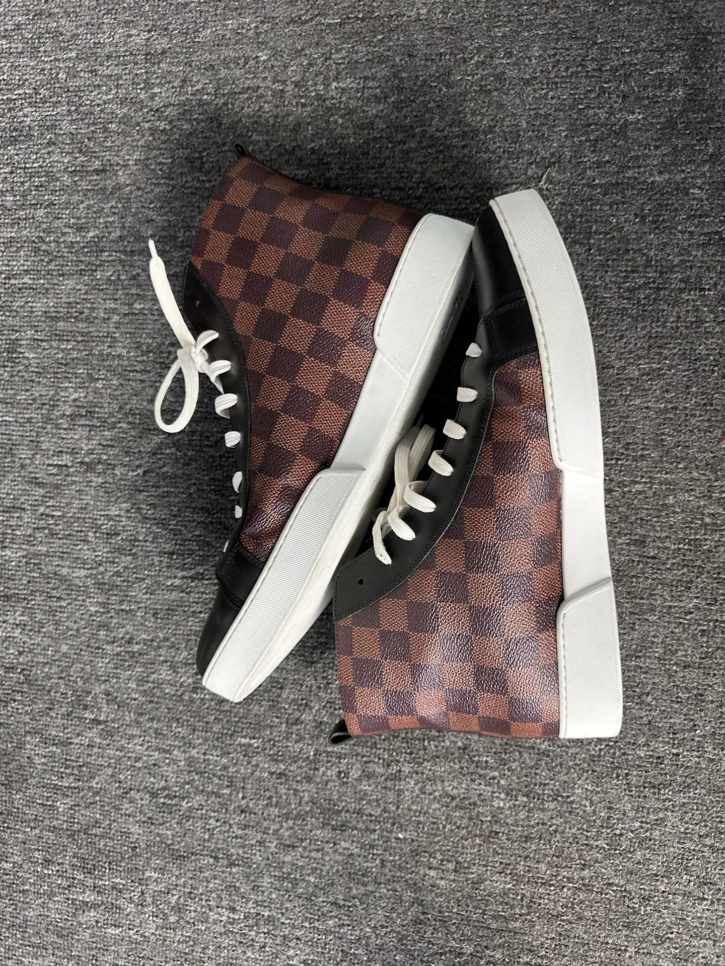 Louis Vuitton Louis Vuitton Rare Multi Hitop Sneakers 9 Men Size US 9 / EU 42 - 3 Thumbnail