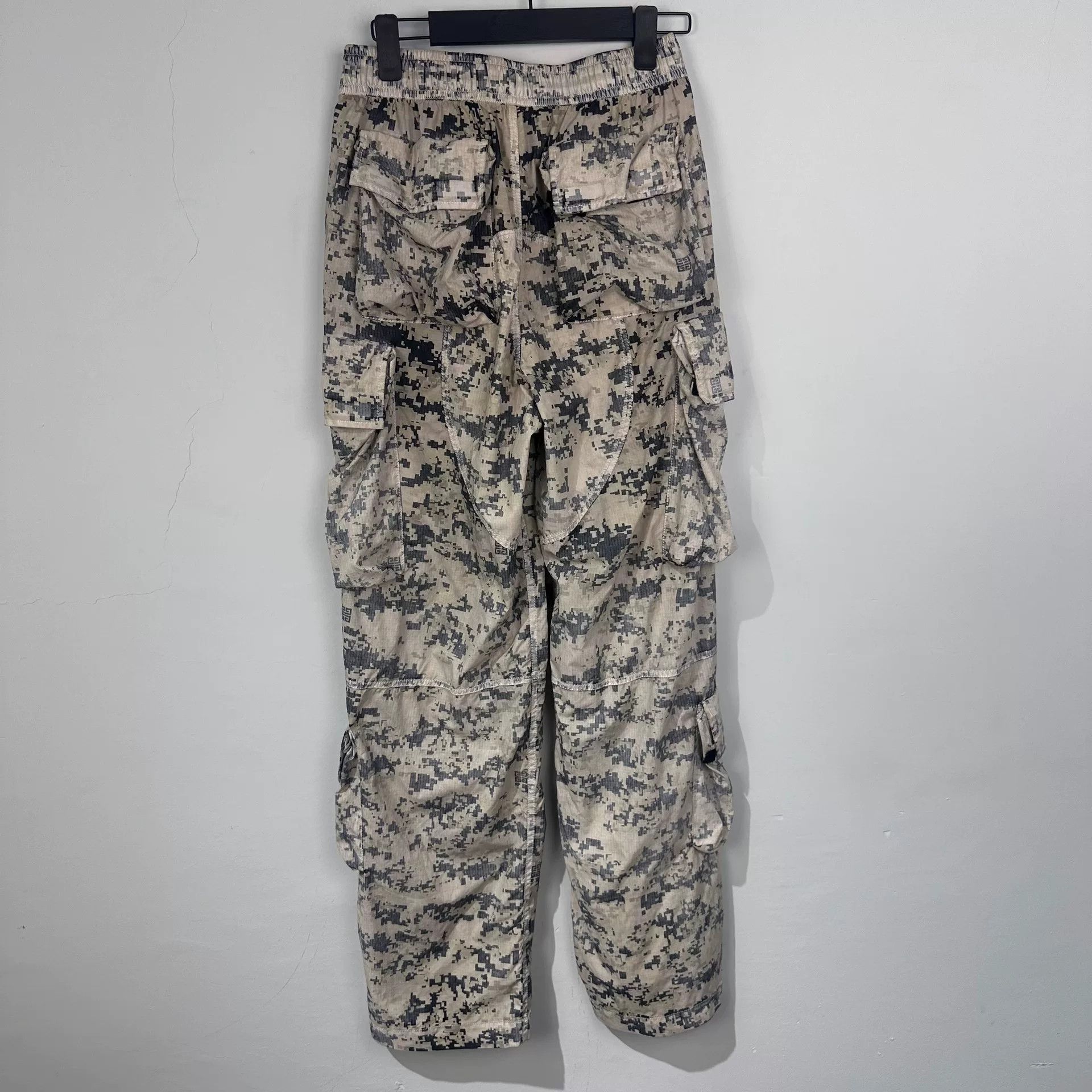 Givenchy Givenchy Camo Casual Pants 36 Men Size US 36 / EU 52 - 2 Thumbnail