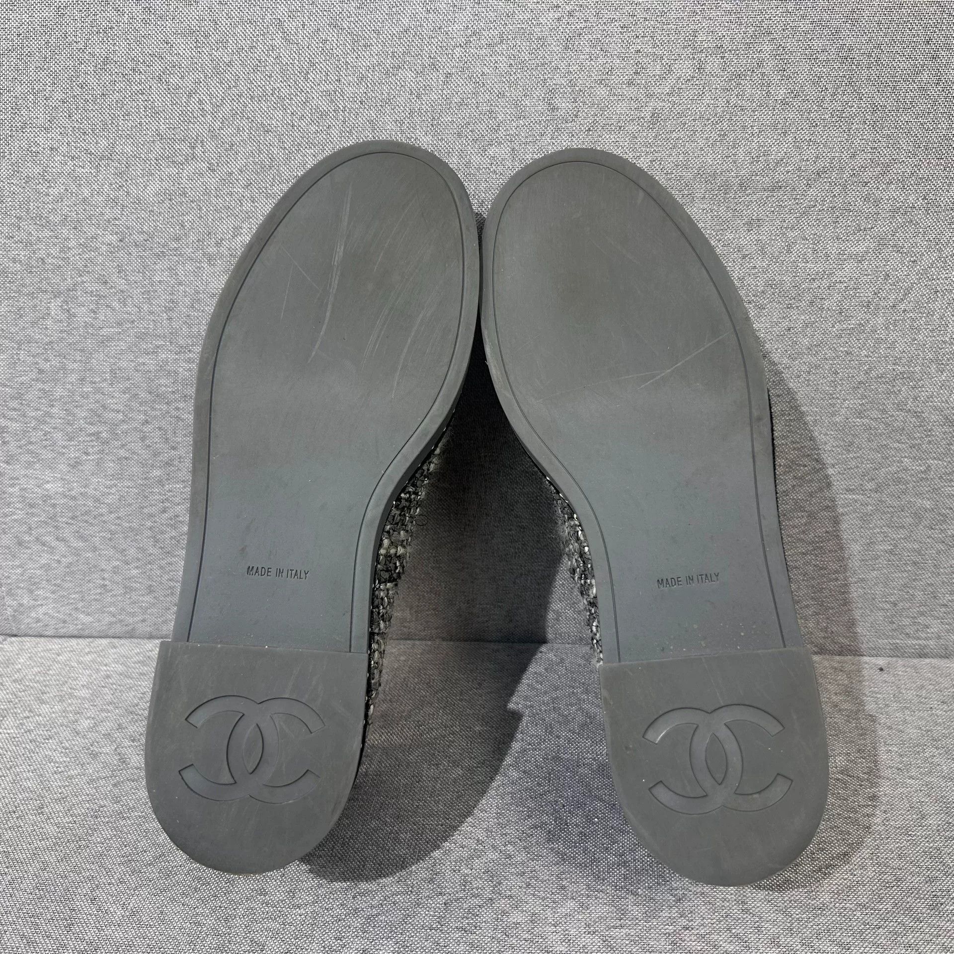 Chanel Chanel Retro Lowtop Sneakers us_7 Women Size US 7 / IT 37 - 6 Thumbnail