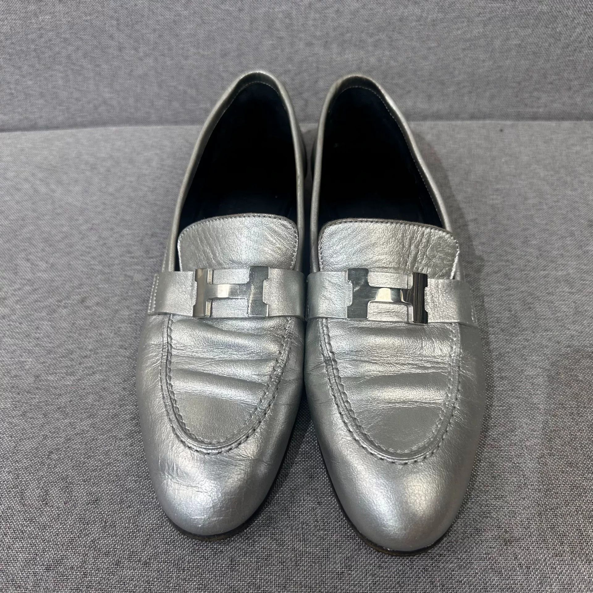 Hermes Hermes Silver Lowtop Sneakers us_7 Women Size US 7 / IT 37 - 4 Thumbnail