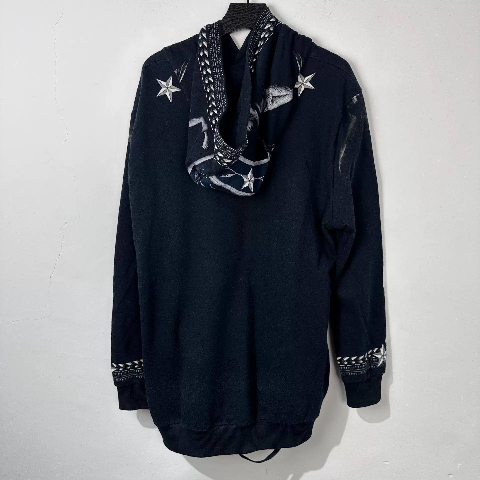 Givenchy Givenchy Shark Hoodie xxs Men Size US XXS / EU 40 - 2 Thumbnail