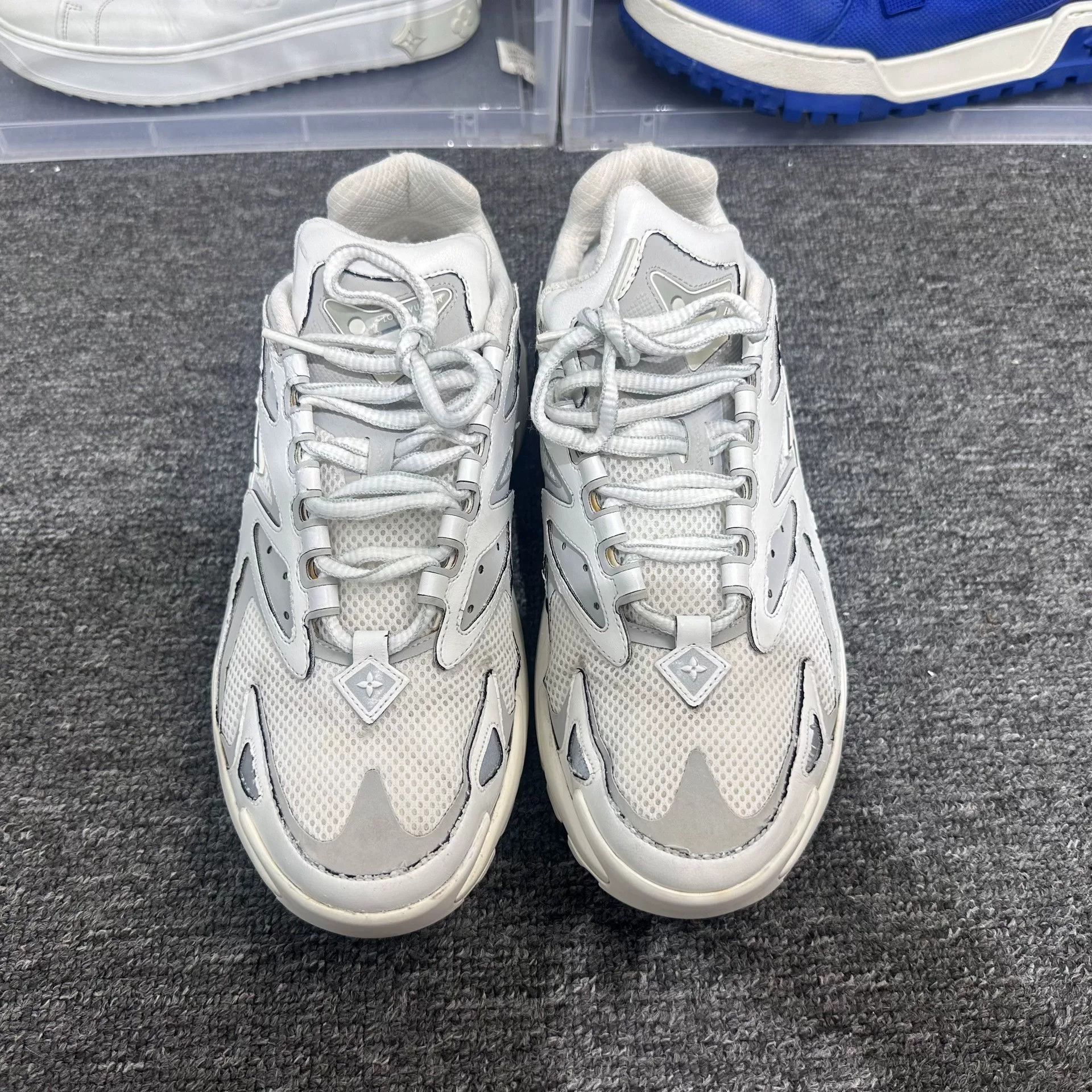 Louis Vuitton Louis Vuitton Running Lowtop Sneakers 8 Men Size US 8 / EU 41 - 4 Thumbnail