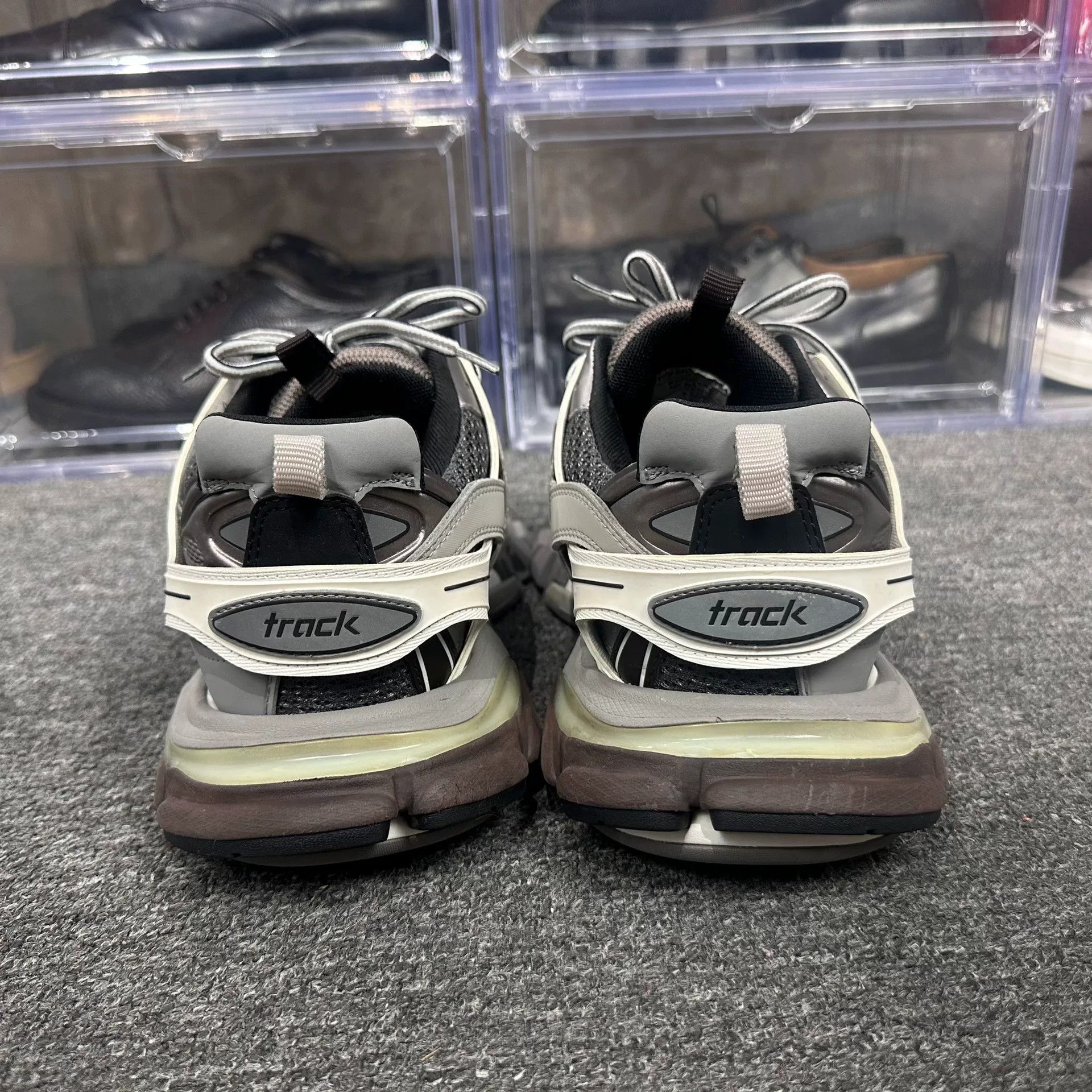 Balenciaga Balenciaga White Lowtop Sneakers 9 Men Size US 9 / EU 42 - 5 Thumbnail