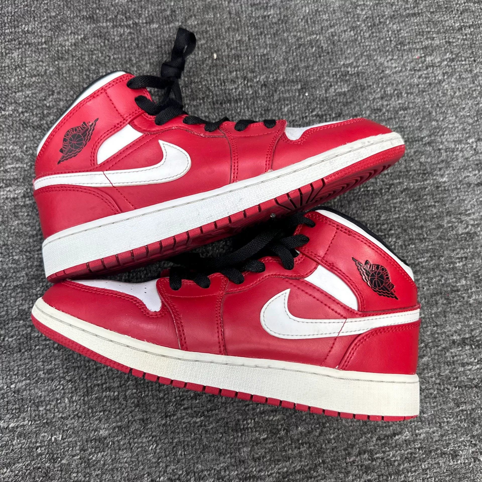 Nike Nike Red Lowtop Sneakers 5.5 Men Size US 5.5 / EU 38 - 2 Thumbnail